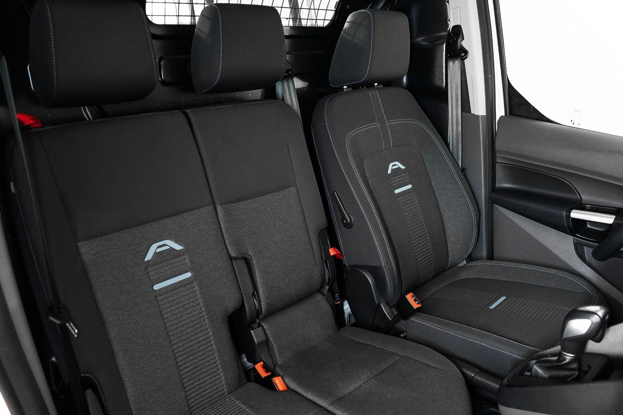Ford Transit Connect 240 1.5 EcoBlue SelectShift, 8-trinn, 100hk, 2024