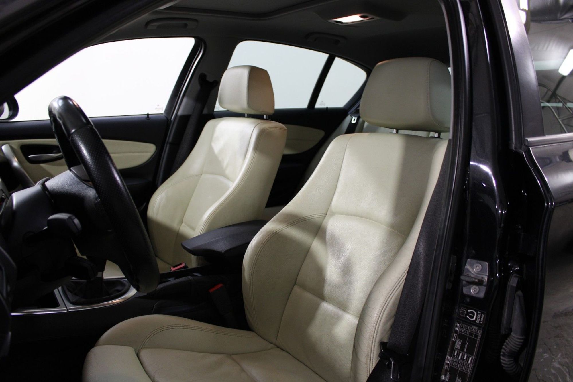 BMW 116d 5-door Manual, 116hp, 2009