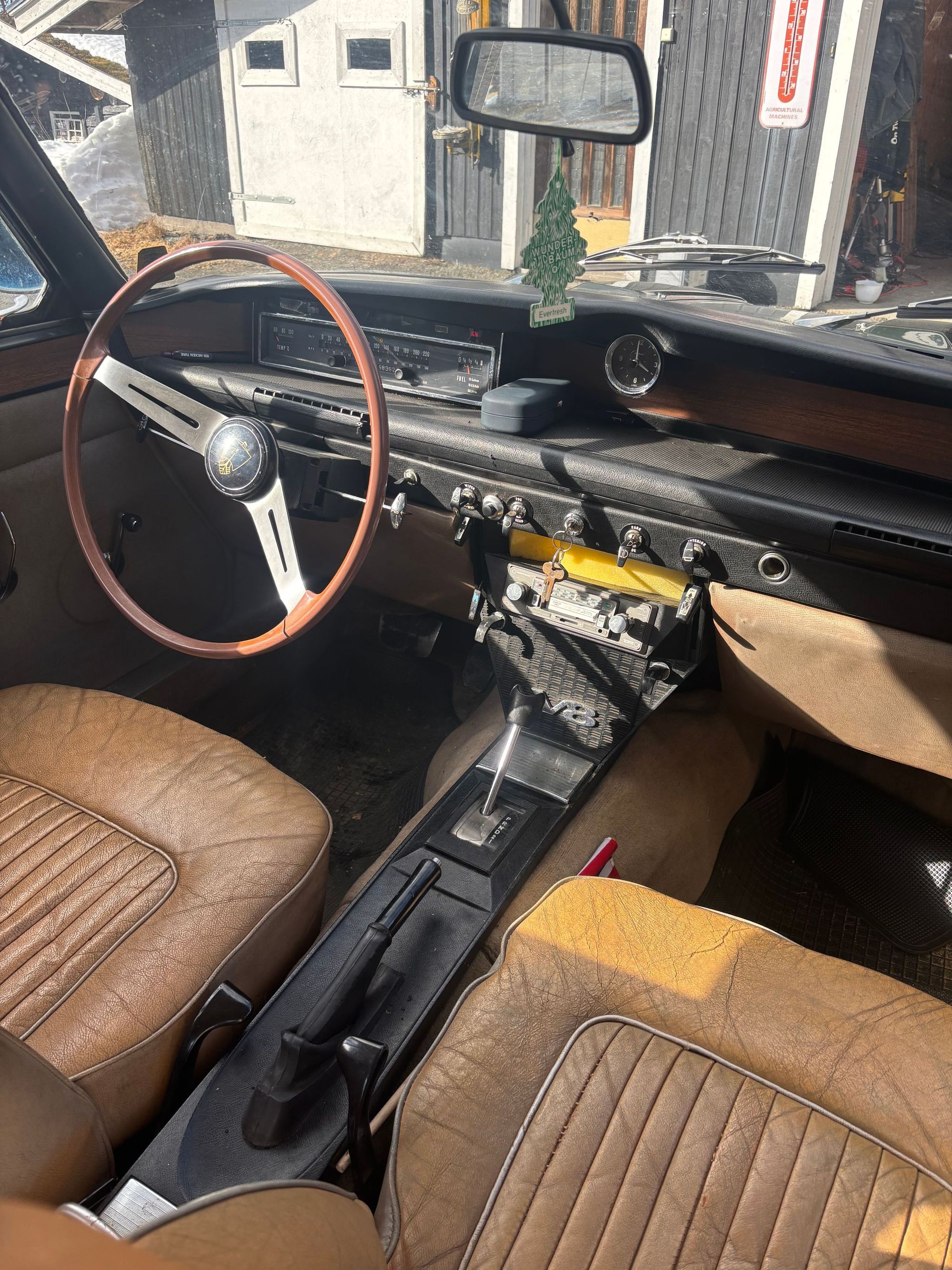 Rover 3500 V8 3.5 Automatic, 187hp, 1970