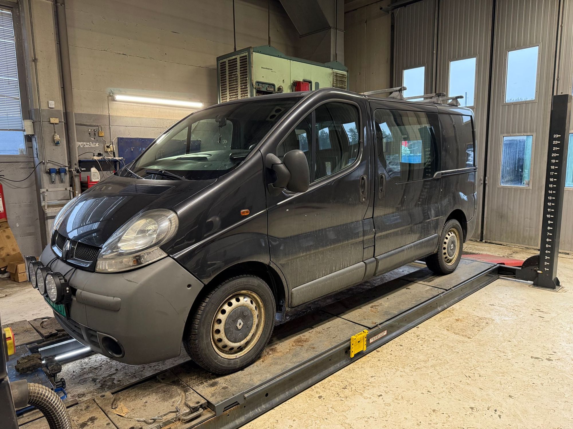 Renault Trafic Van 2.7t 1.9 dCi Manual, 6-trins, 101ps, 2004
