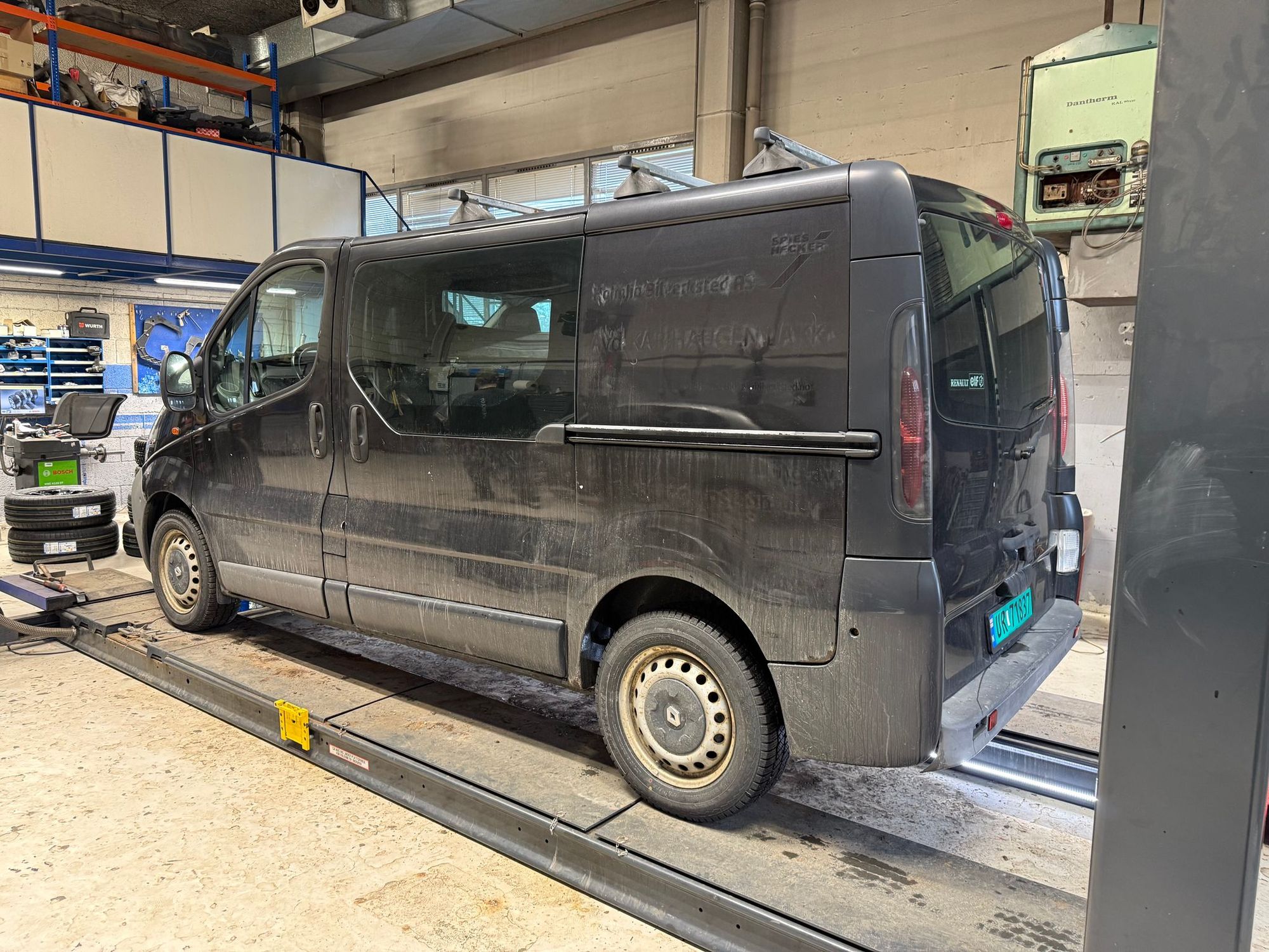 Renault Trafic Van 2.7t 1.9 dCi Manual, 6-trins, 101ps, 2004
