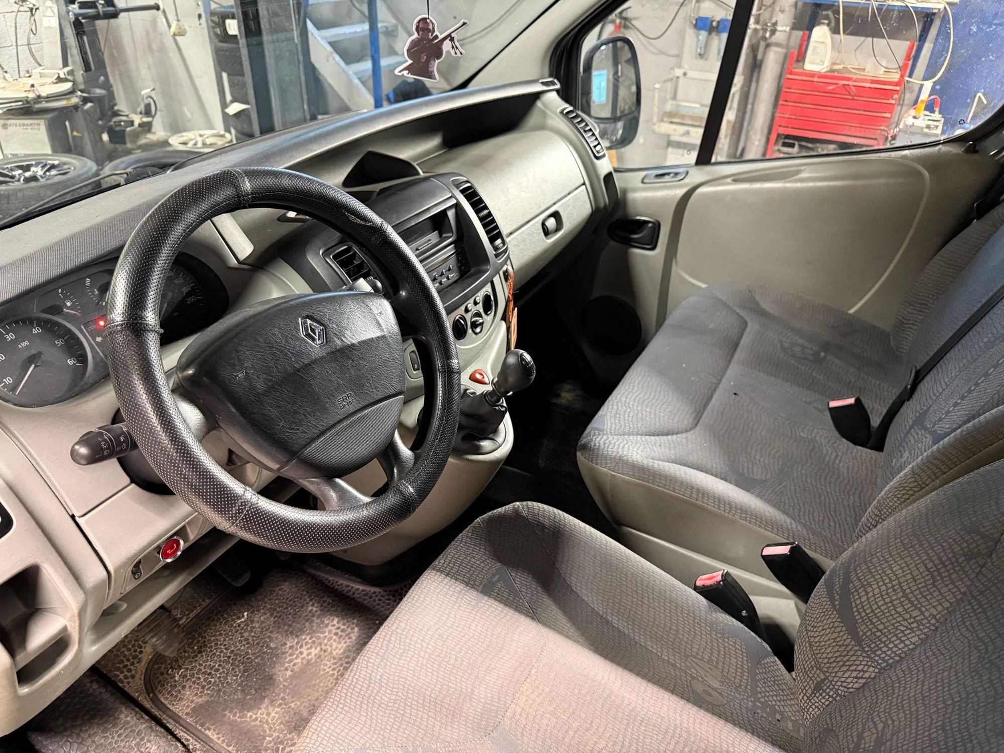 Renault Trafic Van 2.7t 1.9 dCi Manual, 6-trins, 101ps, 2004