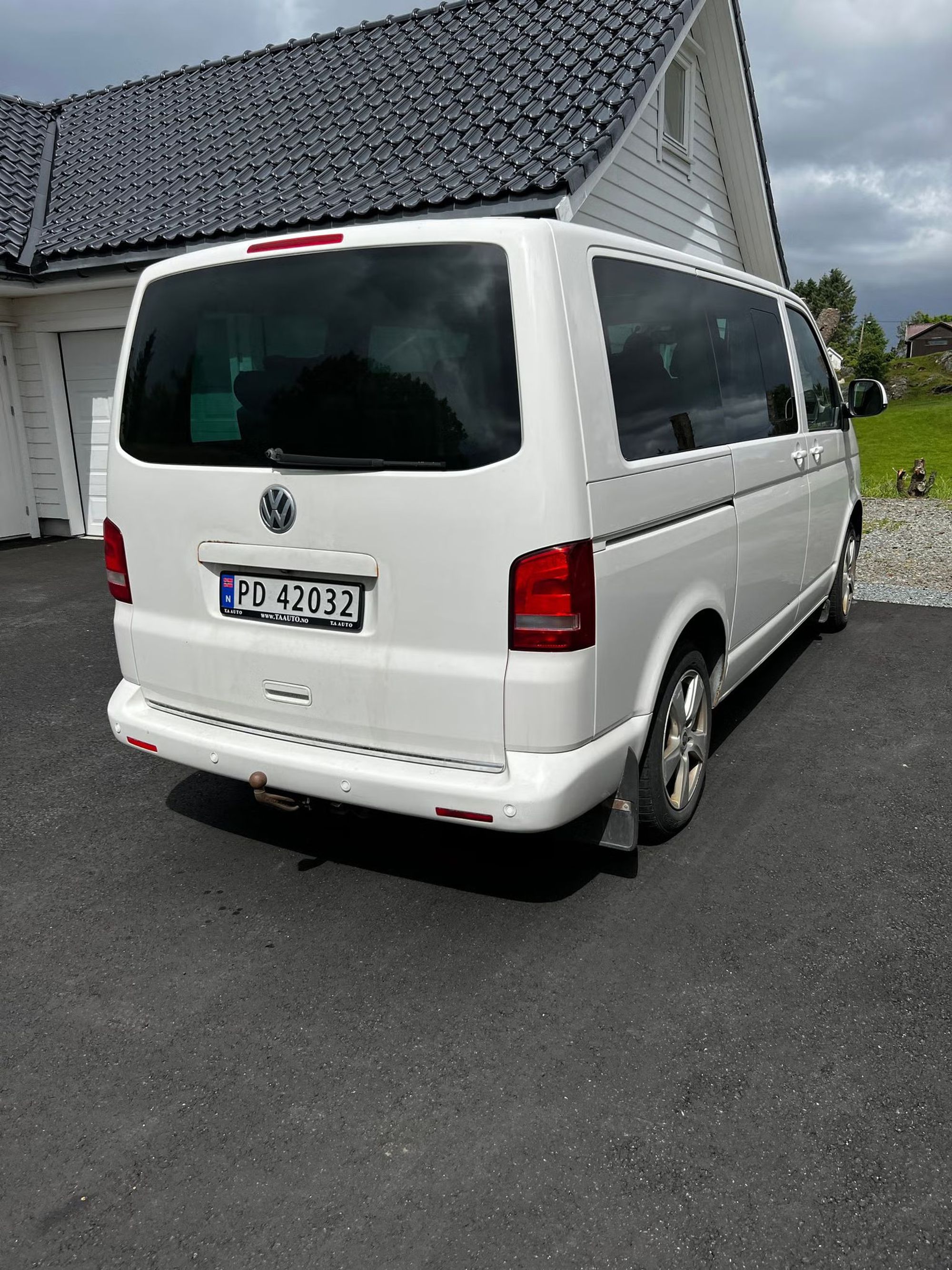 Volkswagen Multivan 2.0 TDI BMT 4Motion DSG sekvensiell, 7-trinn, 180hk, 2012