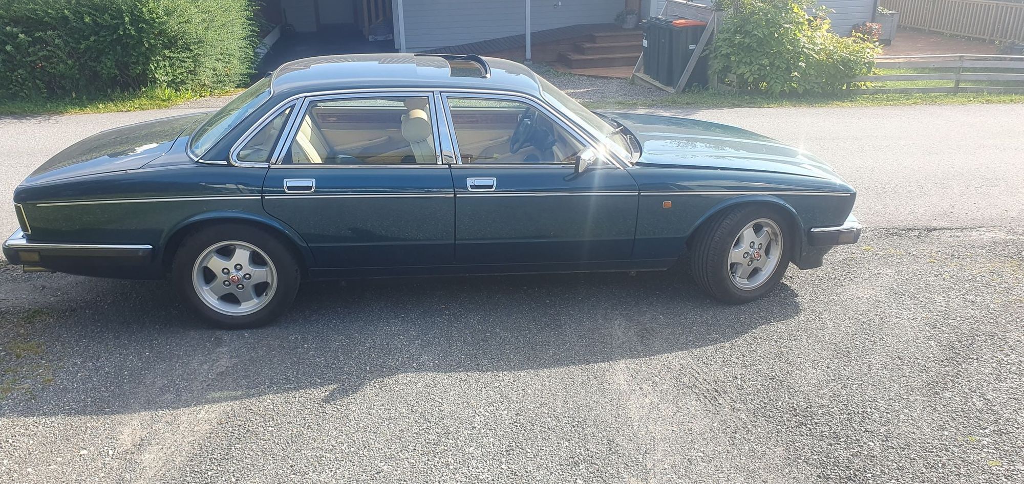 Daimler Six 4.0 Automatic, 4-trins, 226ps, 1993