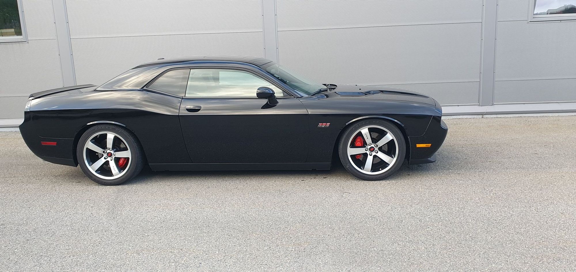 Dodge Challenger 6.4 V8 HEMI Manual, 476hp, 2012