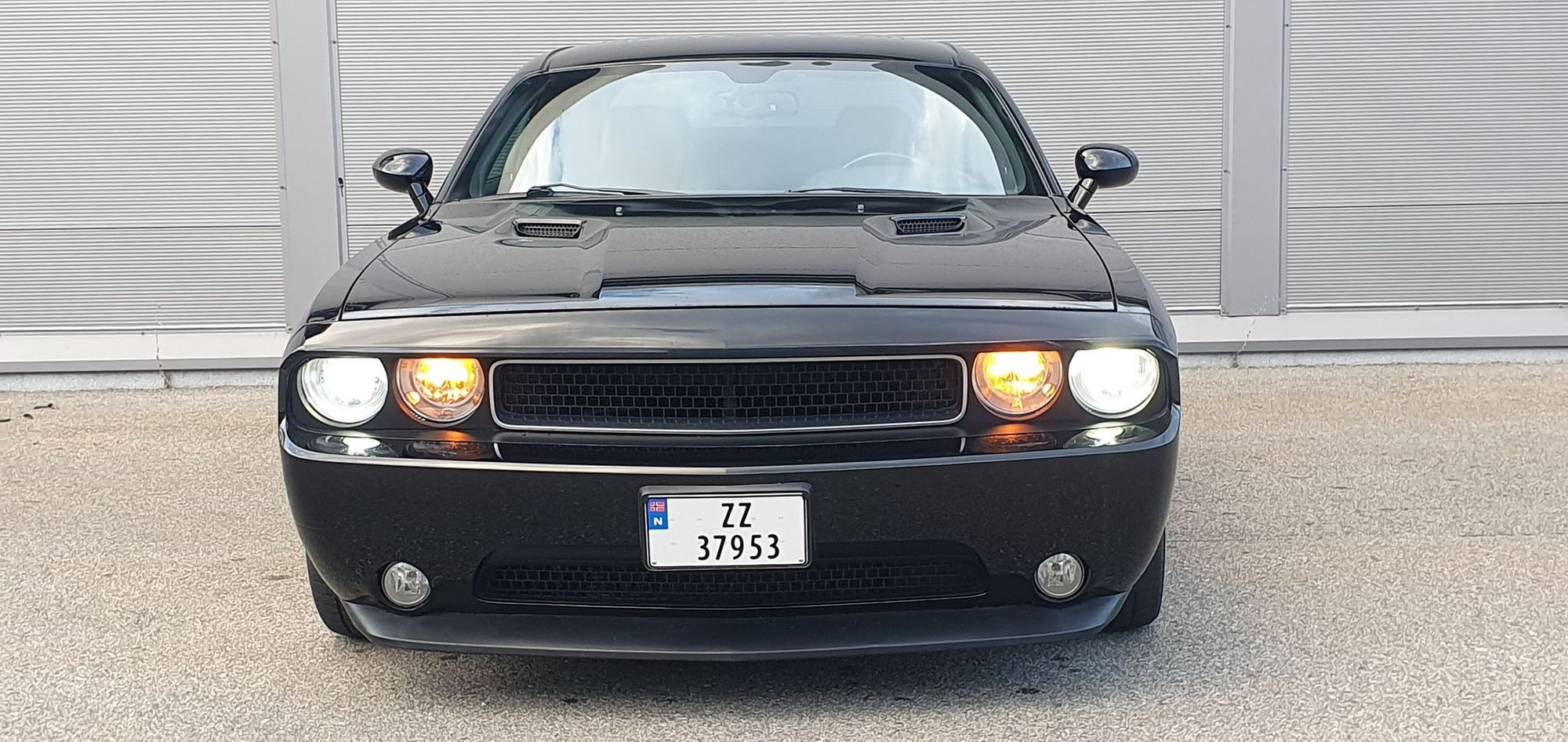 Dodge Challenger 6.4 V8 HEMI Manual, 476hp, 2012