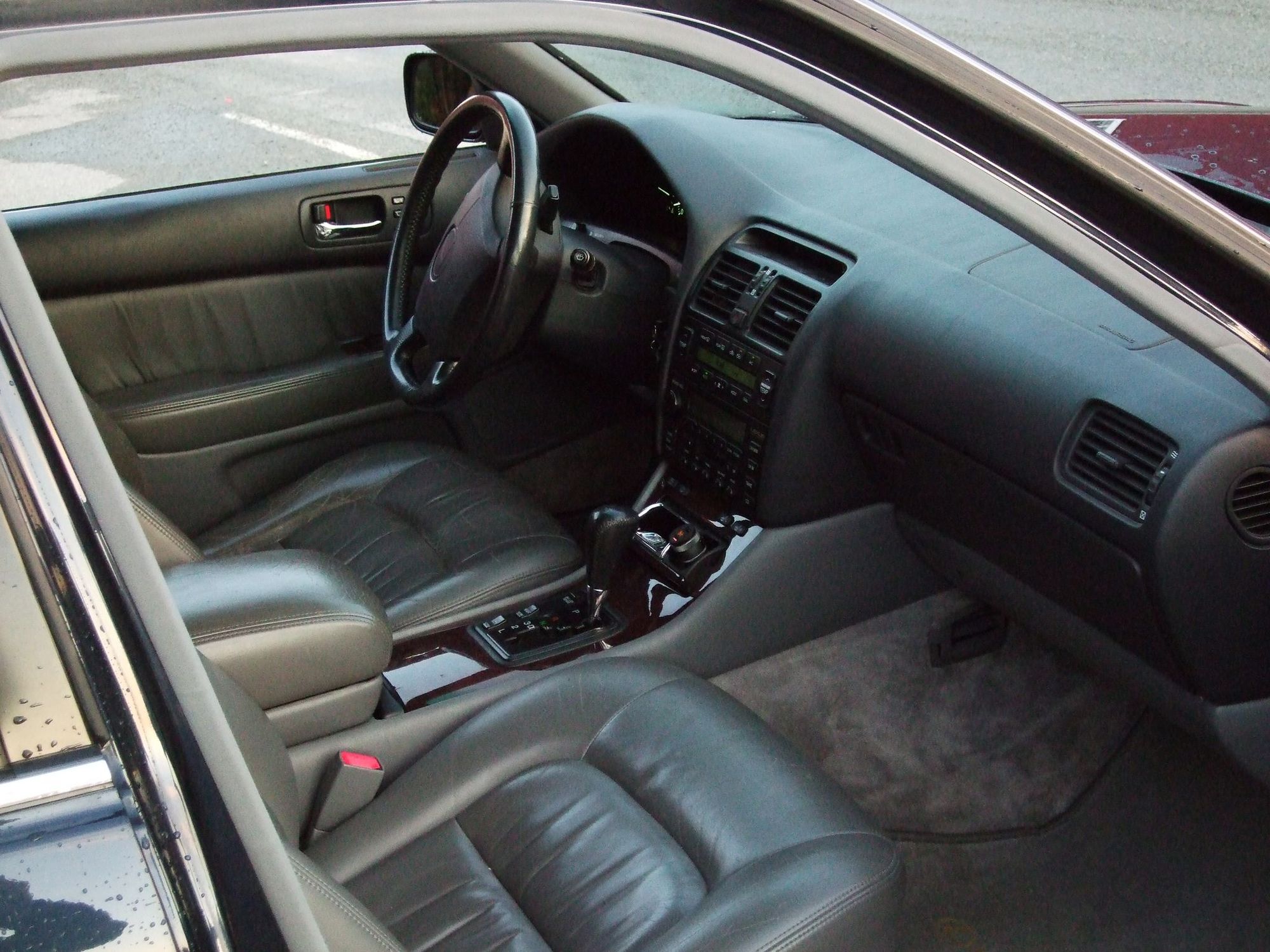 Lexus LS 400 4.0 V8 Automatic, 264hp, 1995