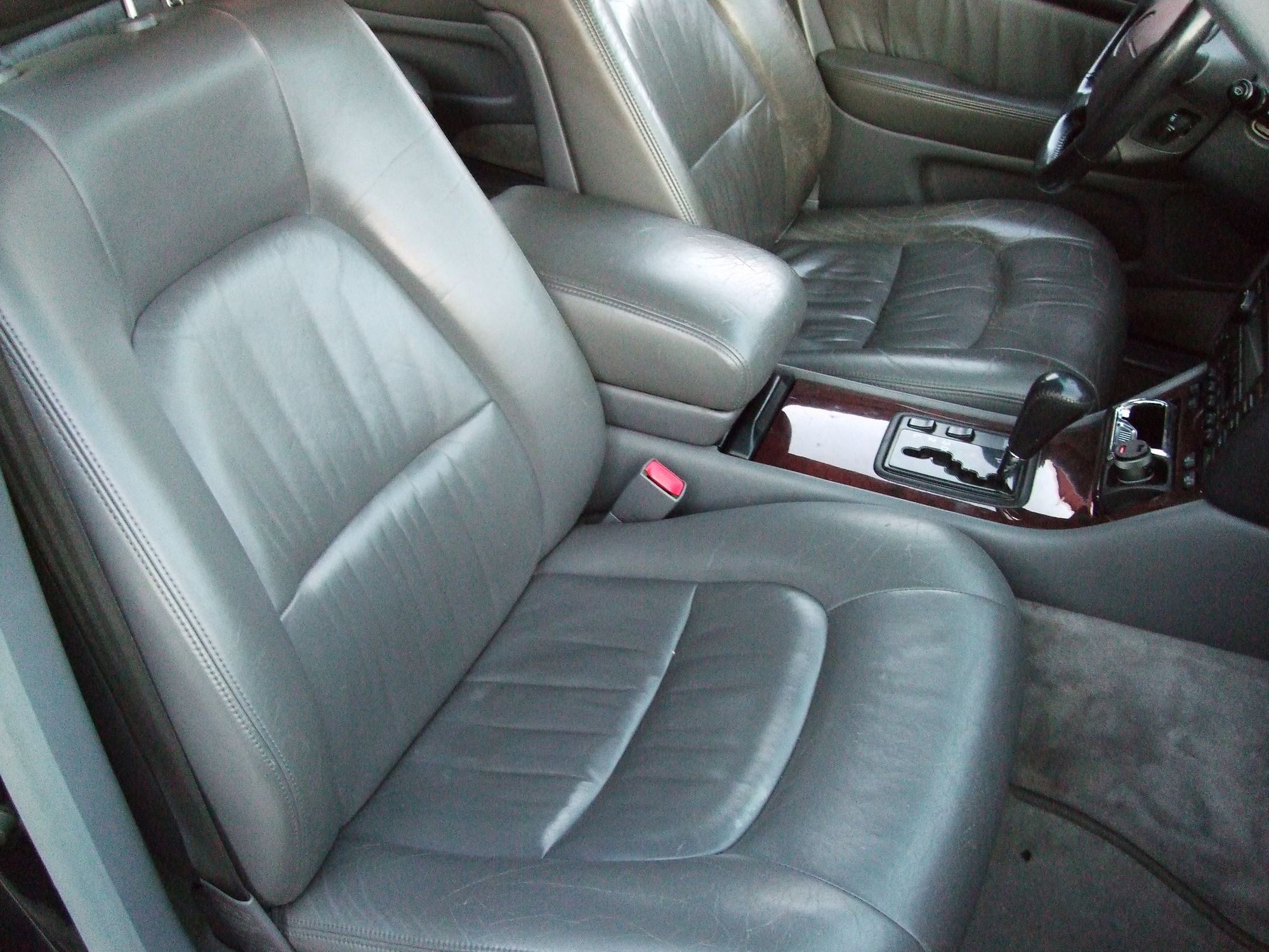 Lexus LS 400 4.0 V8 Automatic, 264hp, 1995