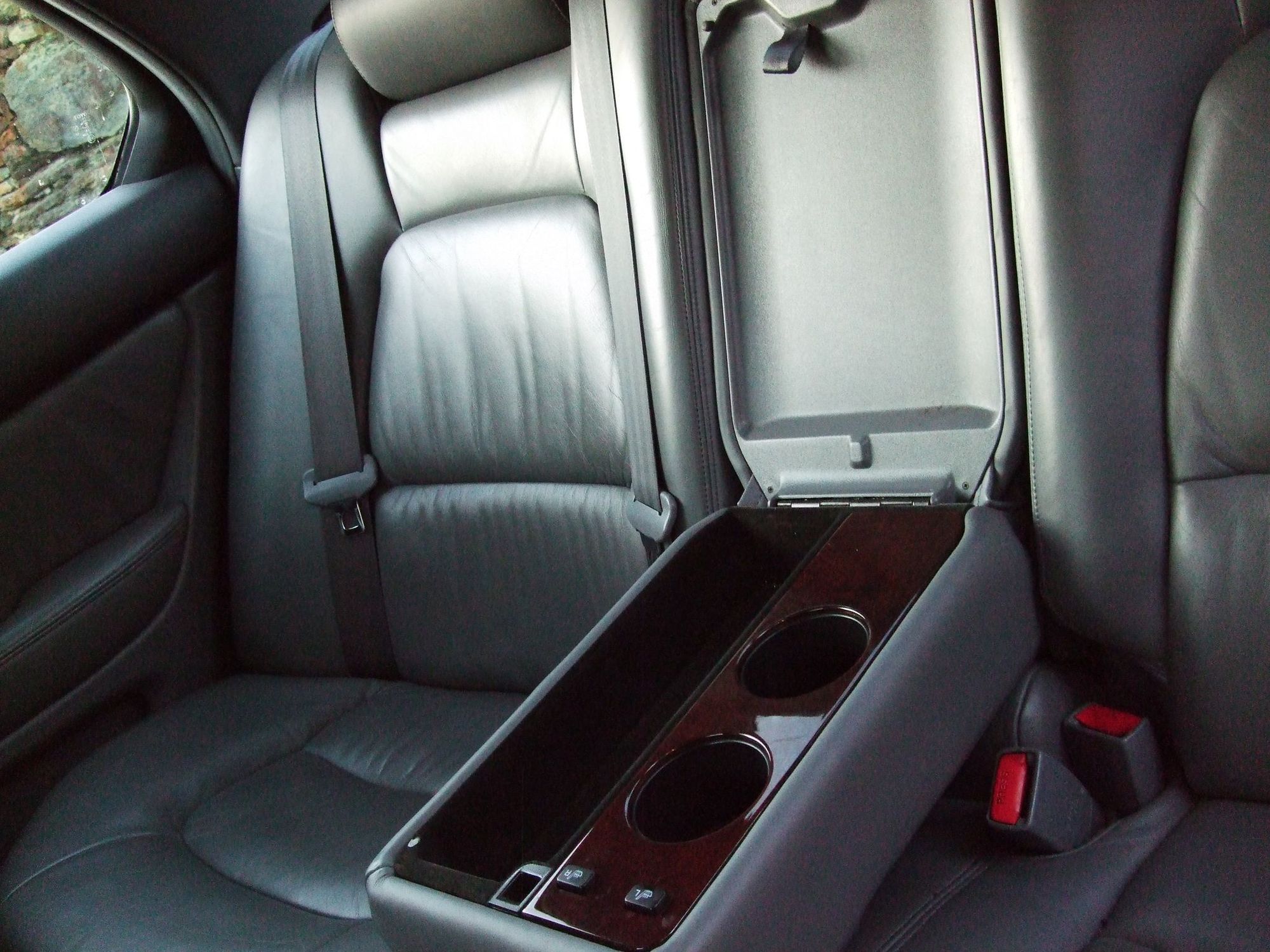 Lexus LS 400 4.0 V8 Automatic, 264hp, 1995