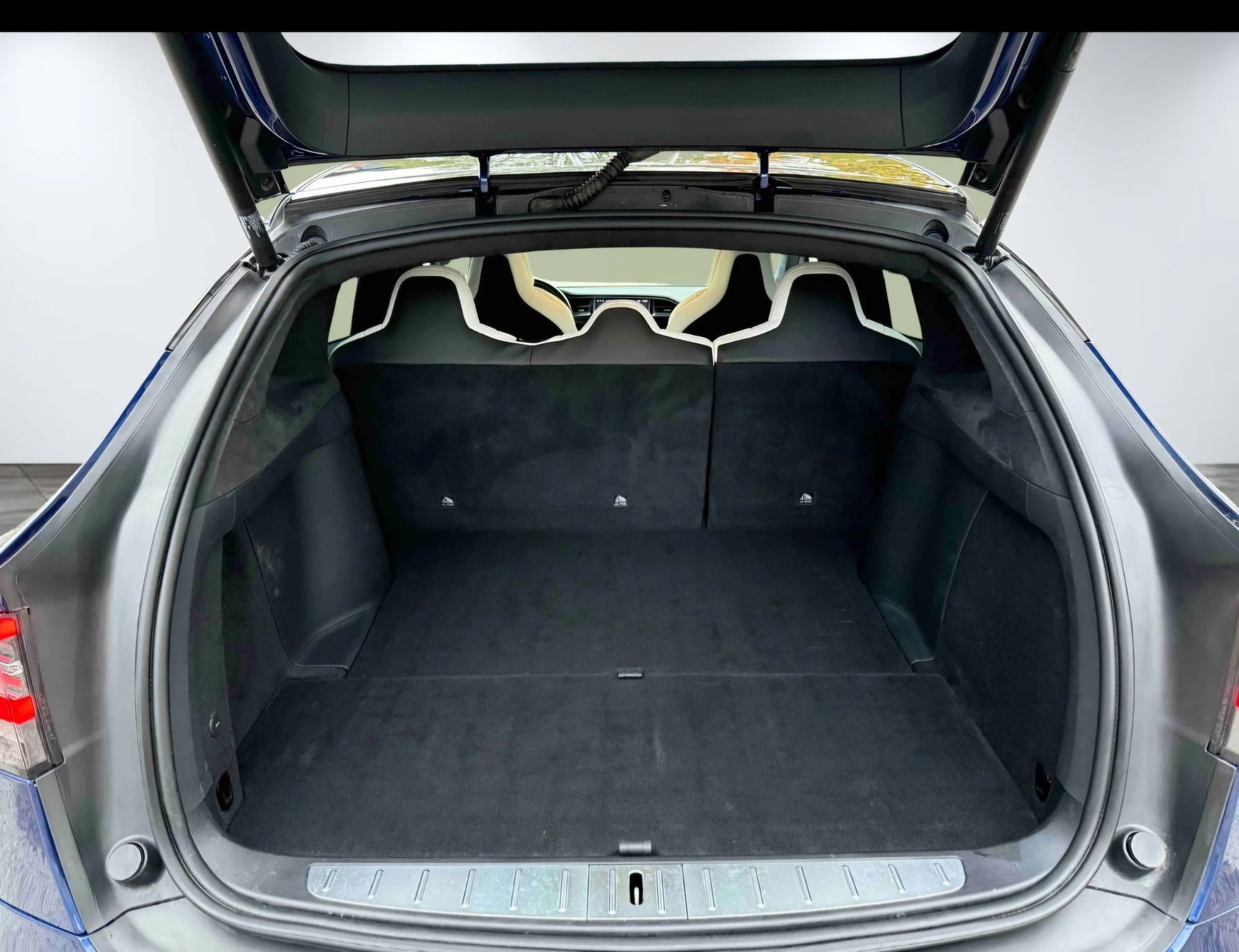 Tesla Model X Long Range, 423hp, 2019