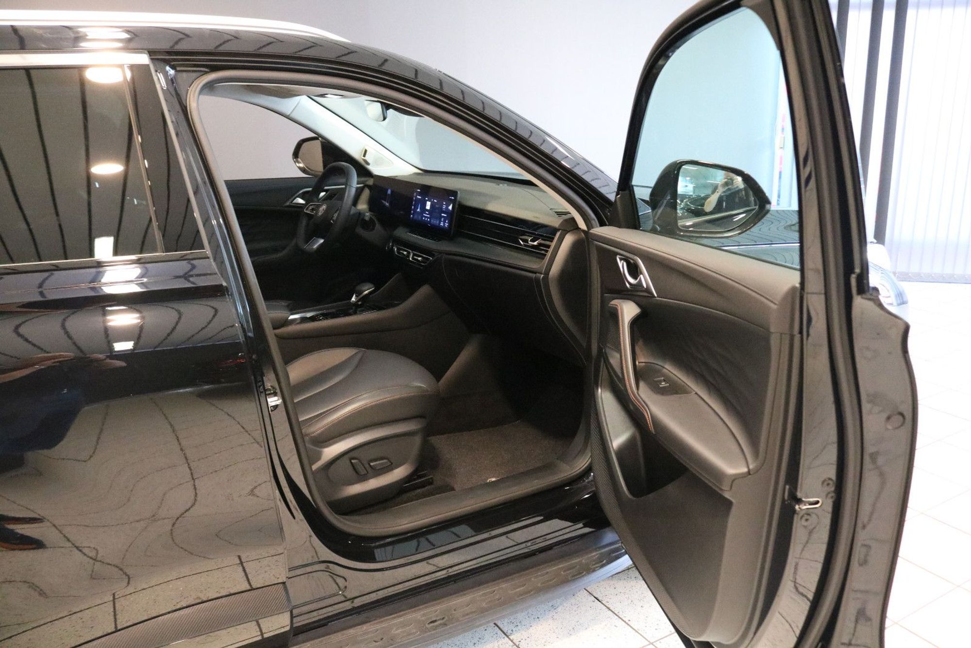 MG HS PHEV Automatic, 307hp, 2024