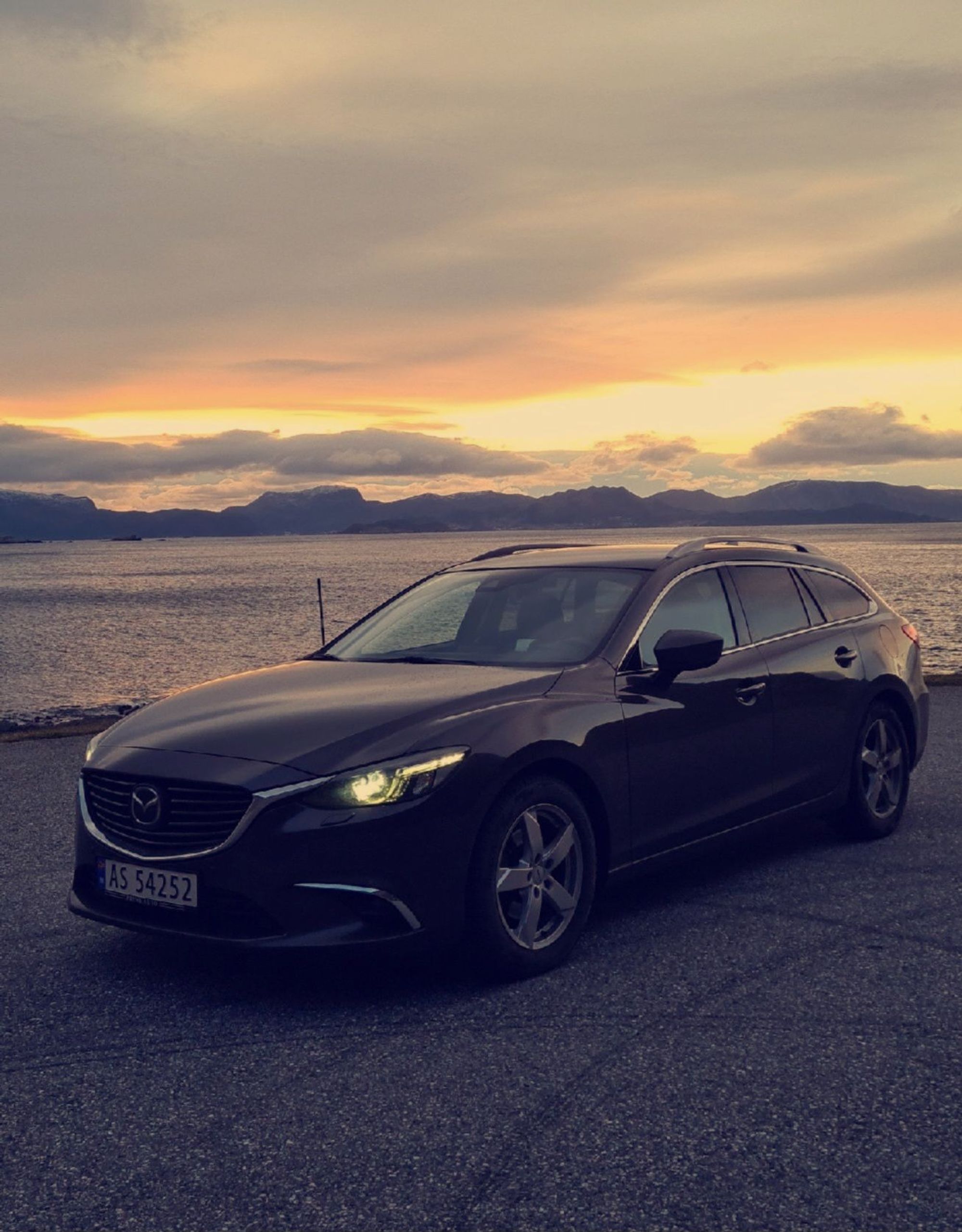 Mazda 6 Wagon 2.2 SKYACTIV-D Automatic, 150hp, 2017