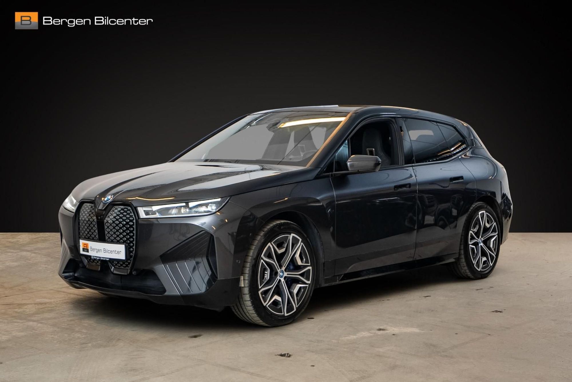 BMW iX xDrive50, 524ps, 2022