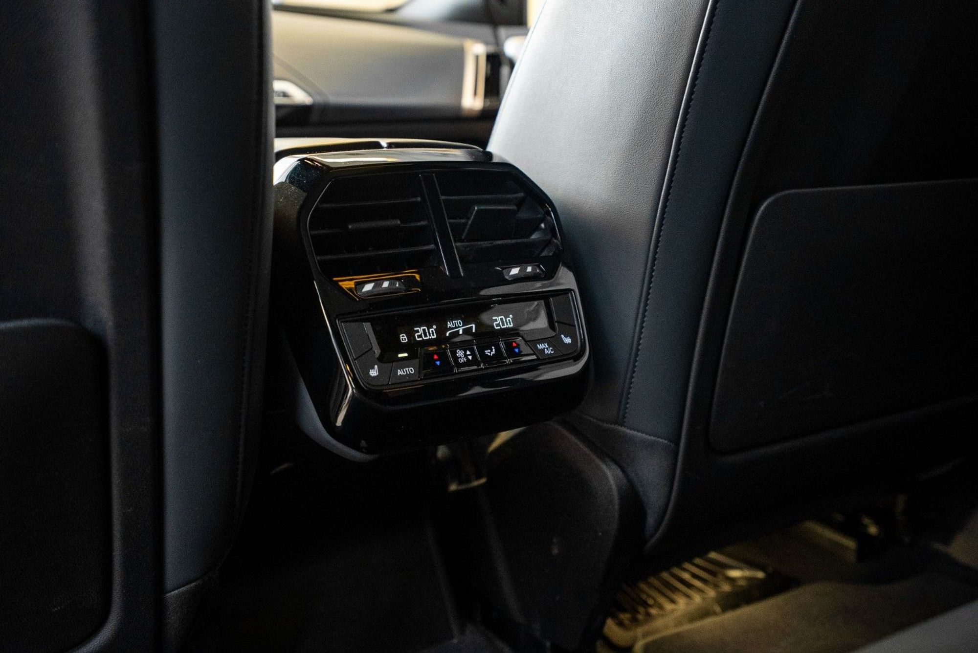 BMW iX xDrive50, 524ps, 2022