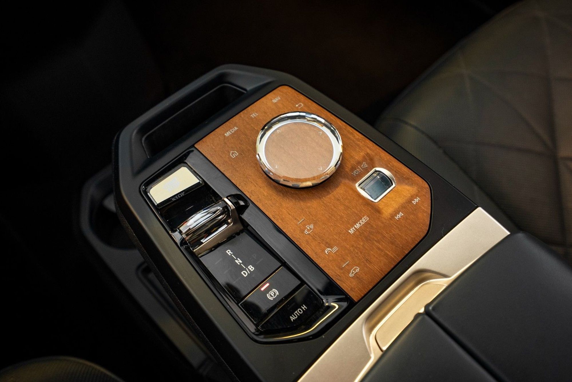 BMW iX xDrive50, 524ps, 2022