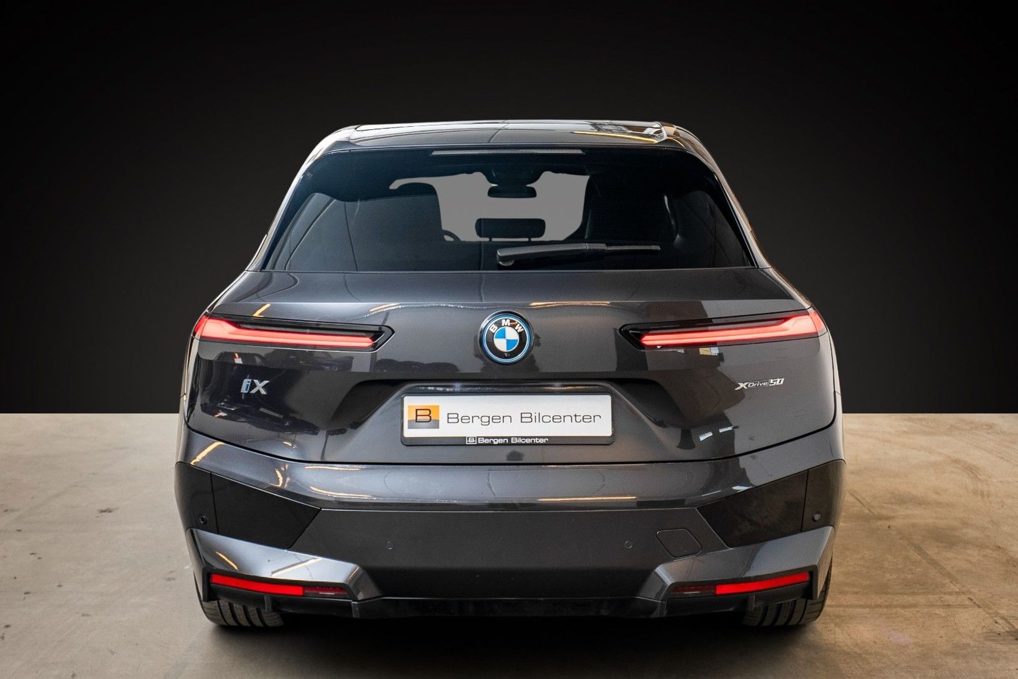 BMW iX xDrive50, 524ps, 2022