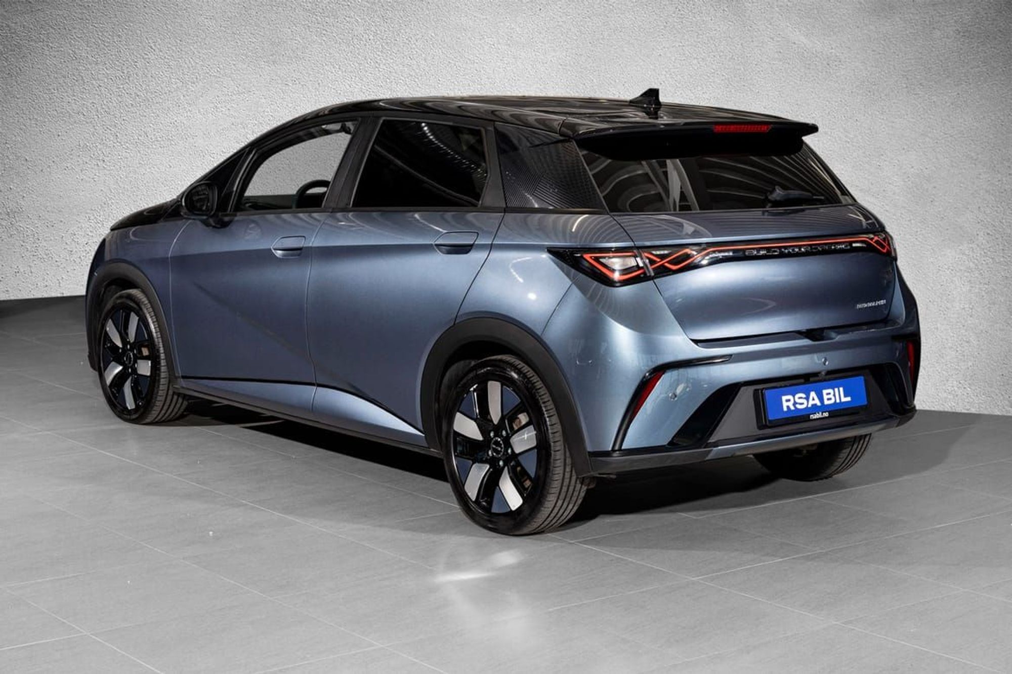 BYD Dolphin 60.4 kWh, 204ps, 2023