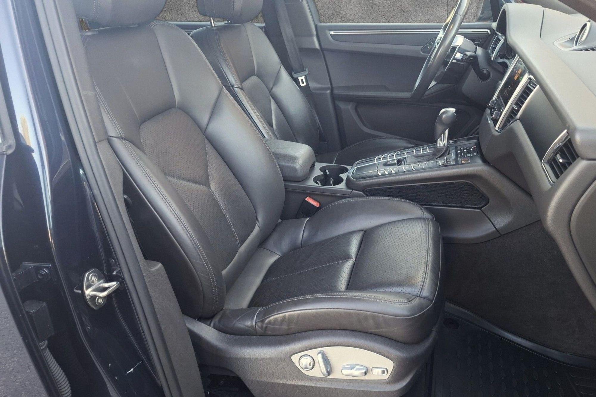 Porsche Macan PDK, 252hp, 2017