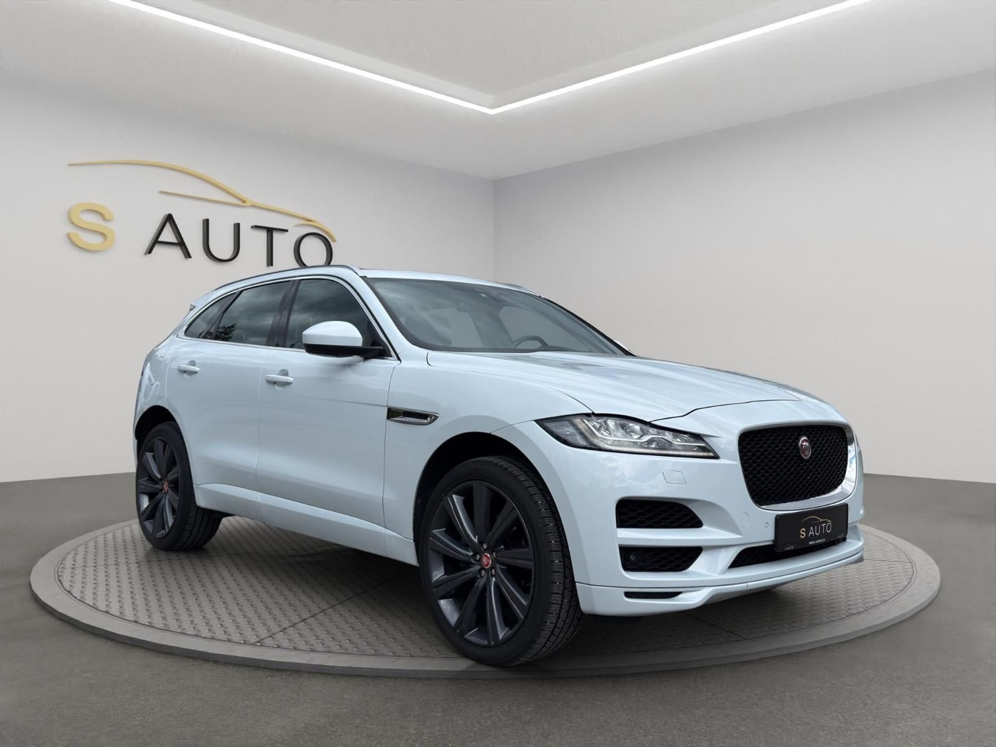 Jaguar F-Pace 20d AWD Automatic, 180hp, 2017