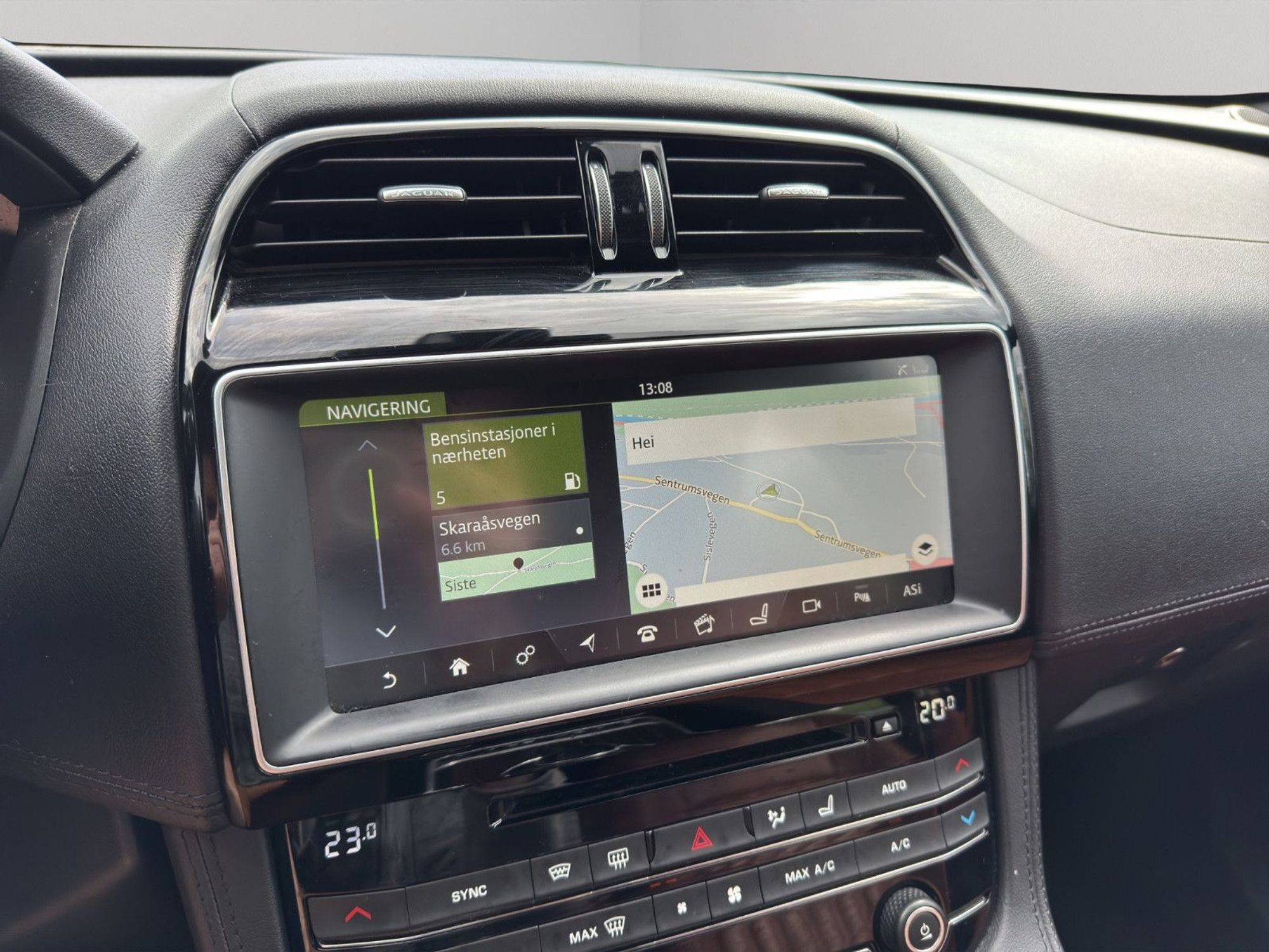 Jaguar F-Pace 20d AWD Automatic, 180hp, 2017
