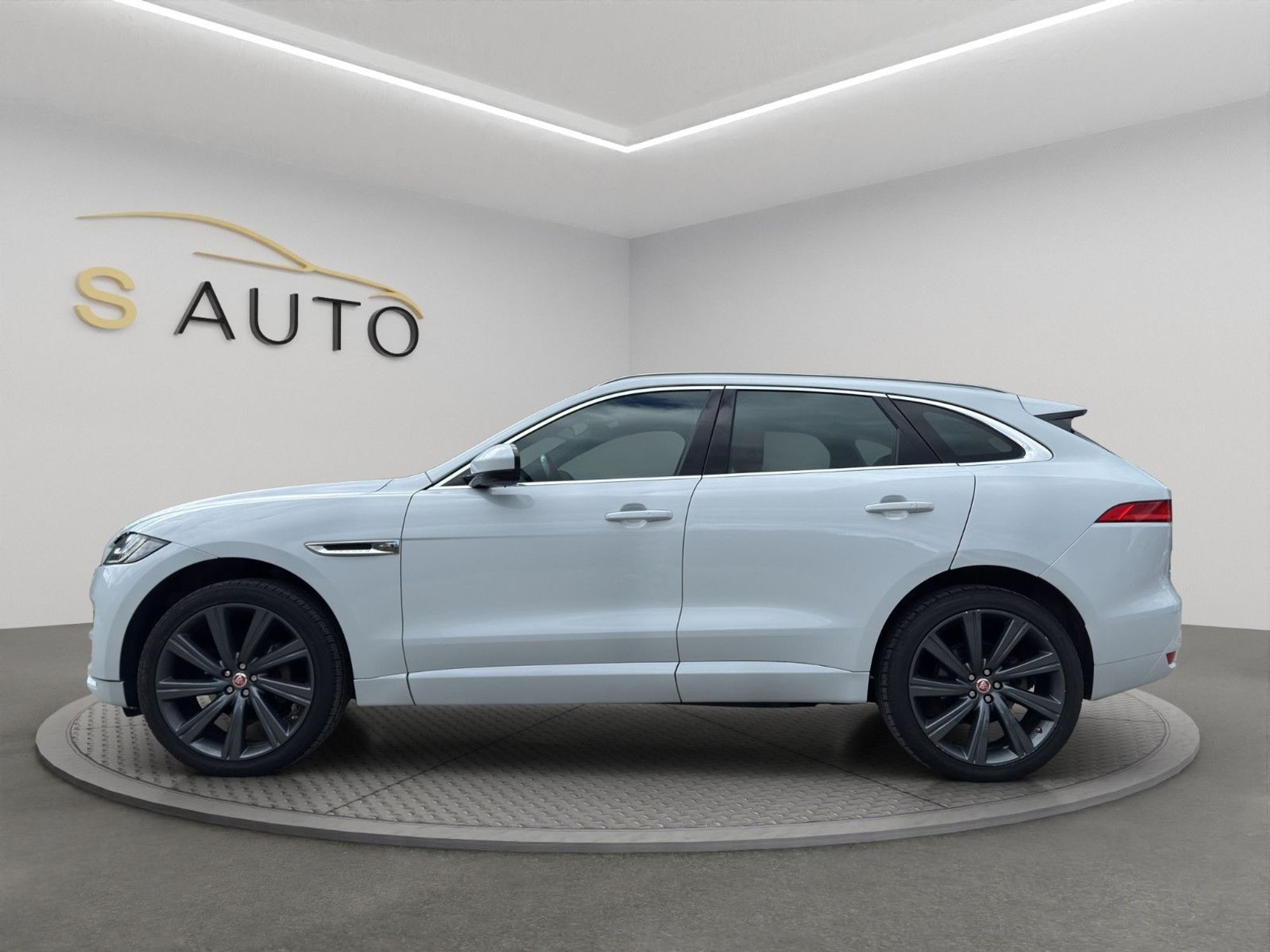 Jaguar F-Pace 20d AWD Automatic, 180hp, 2017