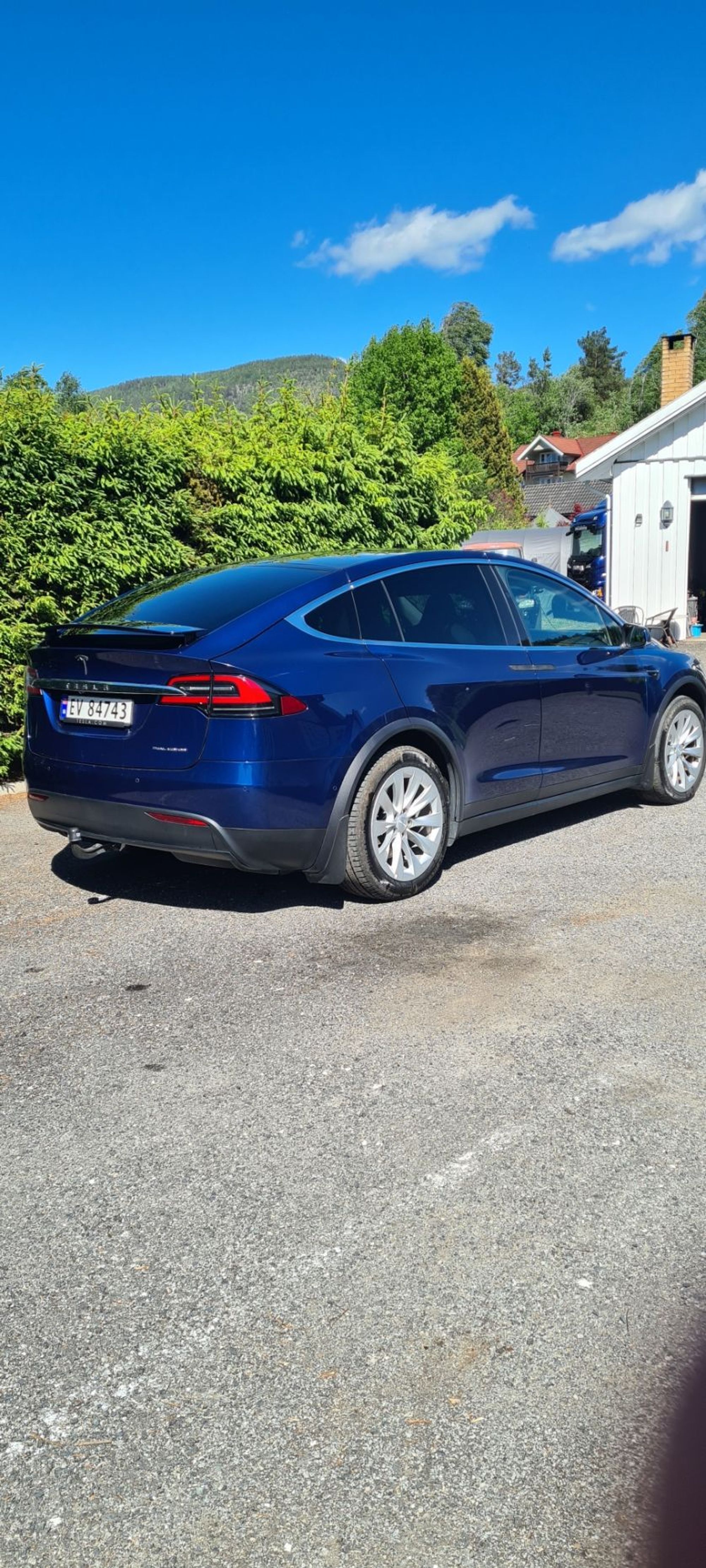 Tesla Model X Long Range, 423ps, 2019