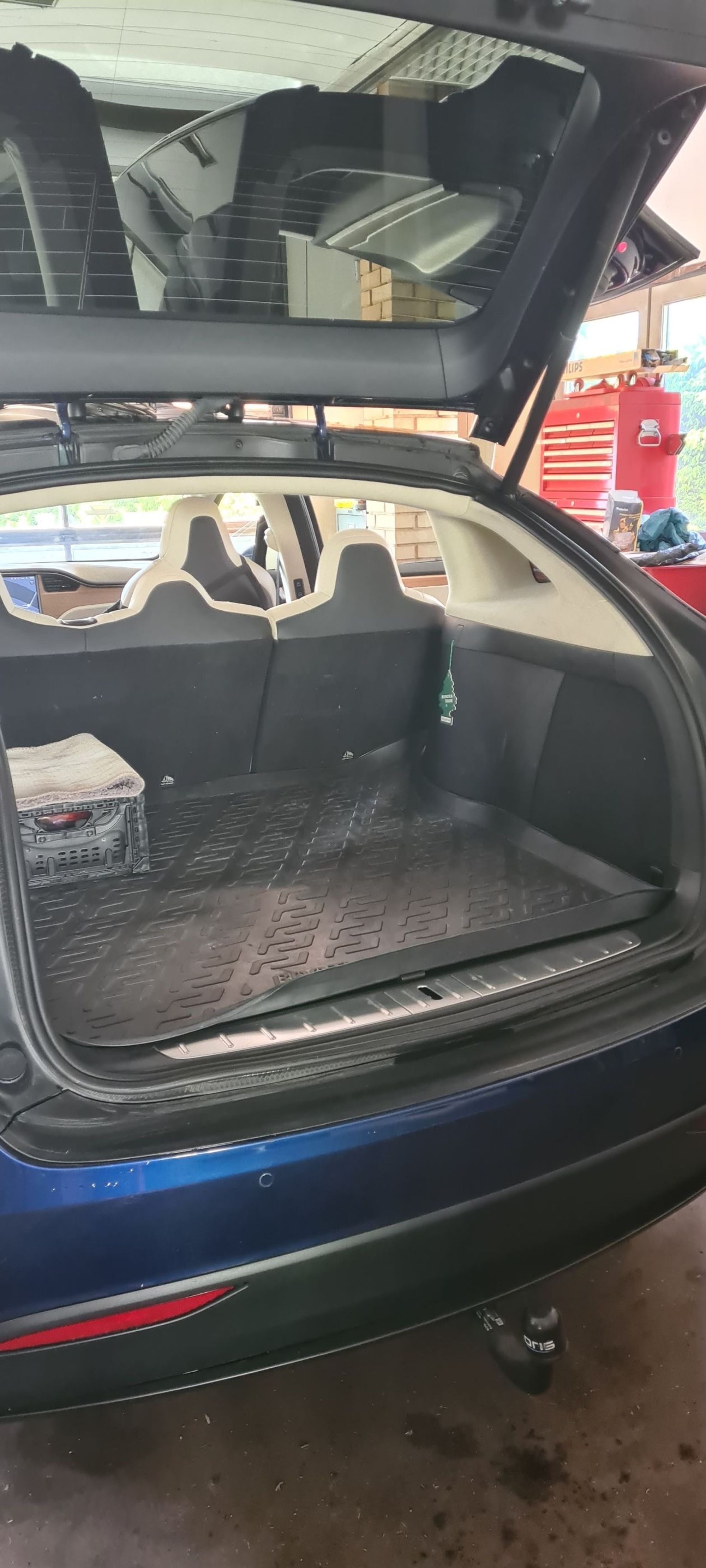 Tesla Model X Long Range, 423ps, 2019