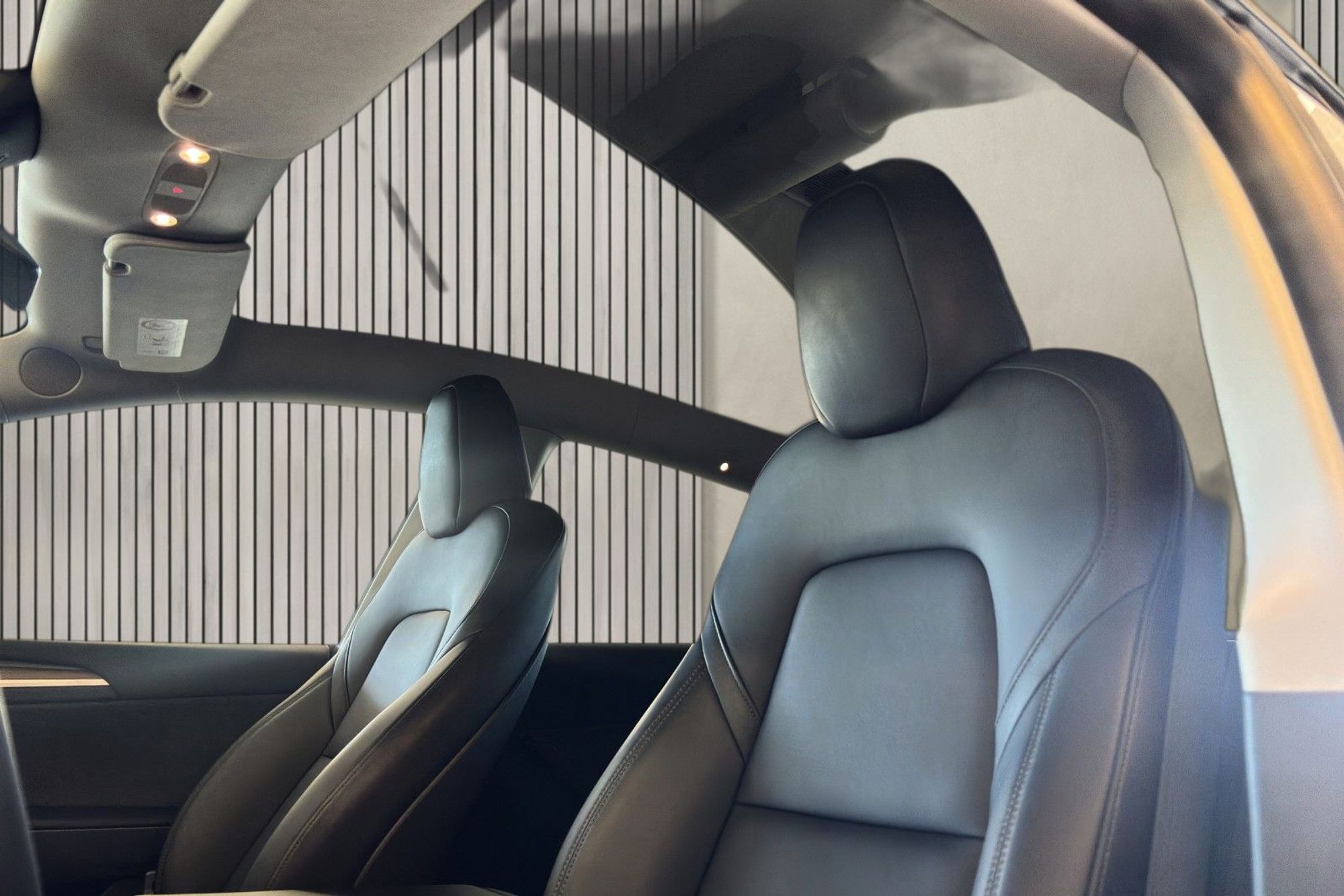 Tesla Model Y Long Range AWD, 514hp, 2025