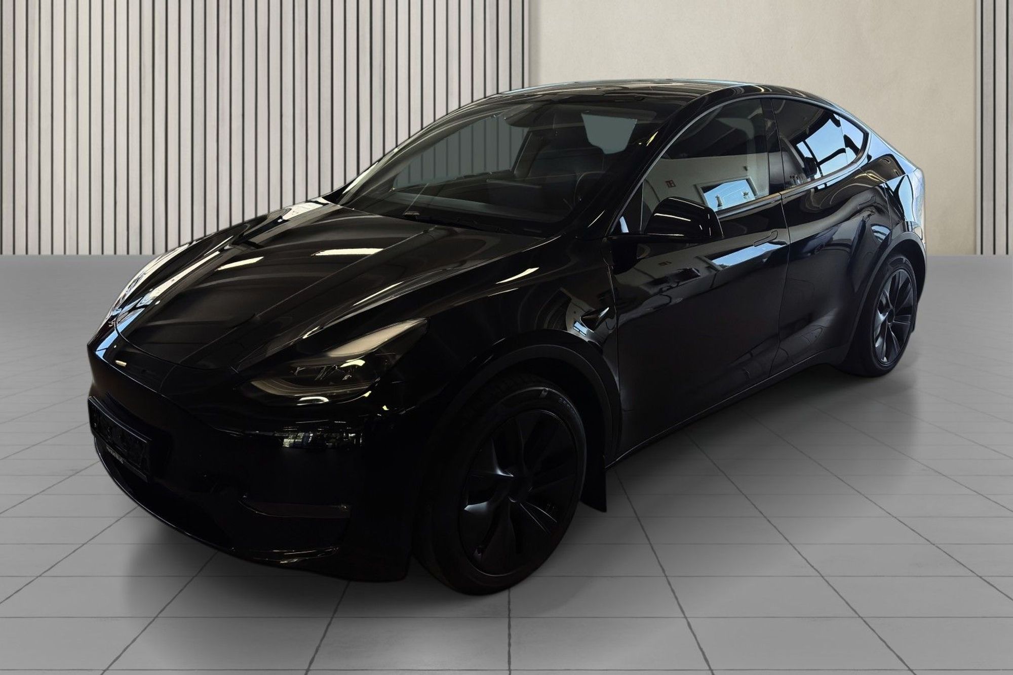 Tesla Model Y Long Range AWD, 514hp, 2025