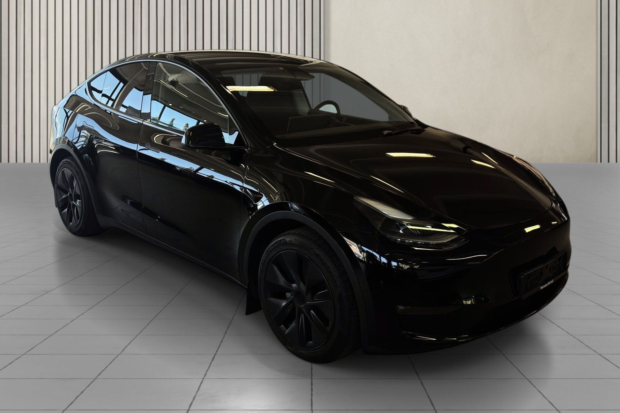 Tesla Model Y Long Range AWD, 514hp, 2025