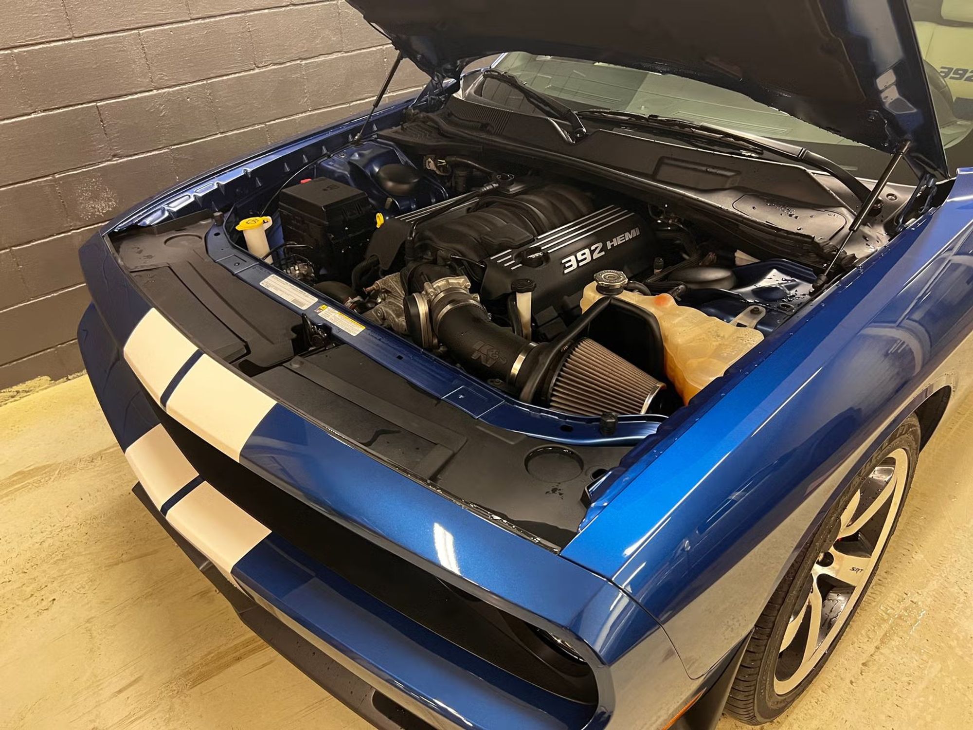 Dodge Challenger 6.4 V8 HEMI Automatic, 5-trins, 476ps, 2011