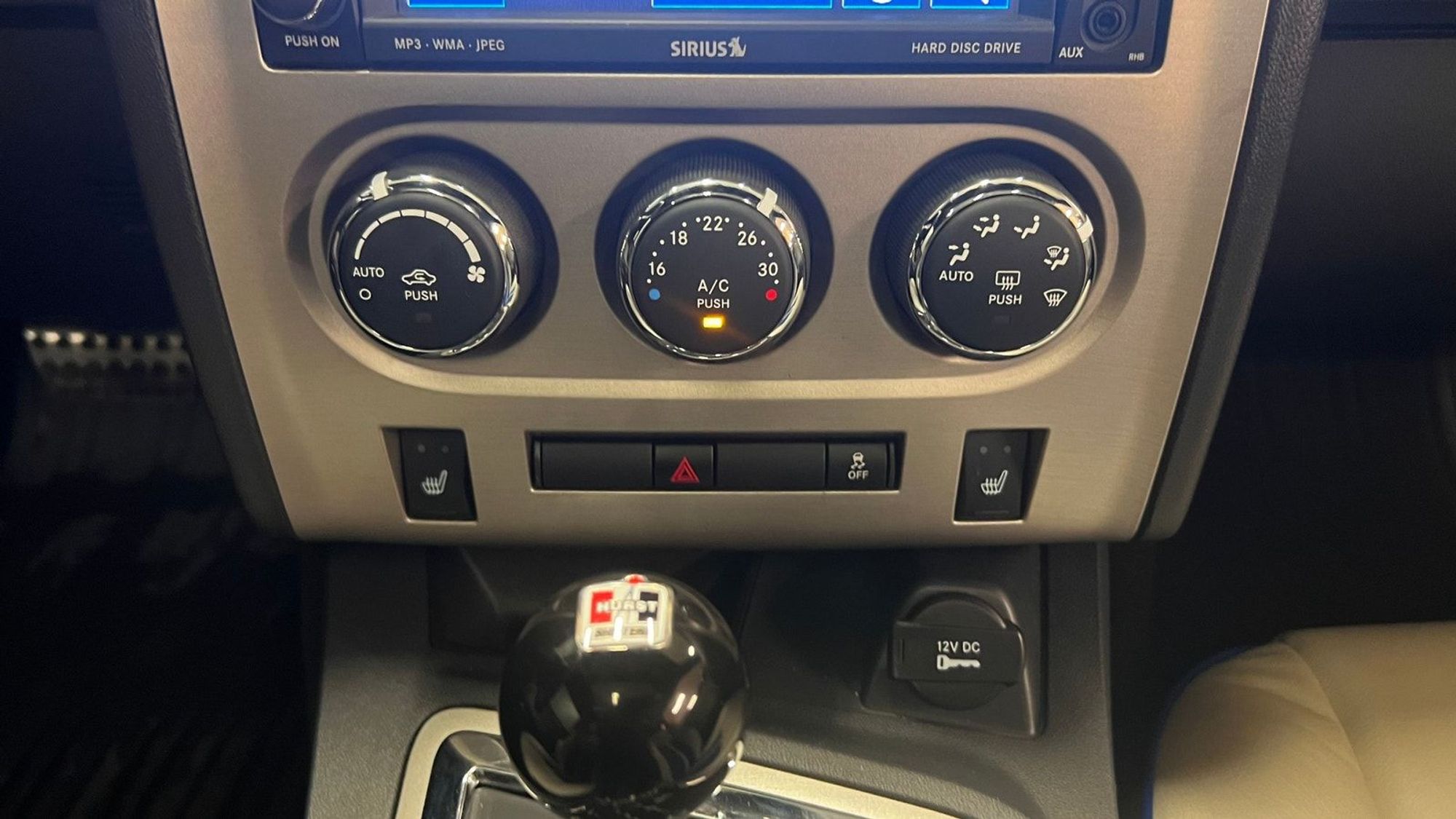 Dodge Challenger 6.4 V8 HEMI Automatic, 5-trins, 476ps, 2011