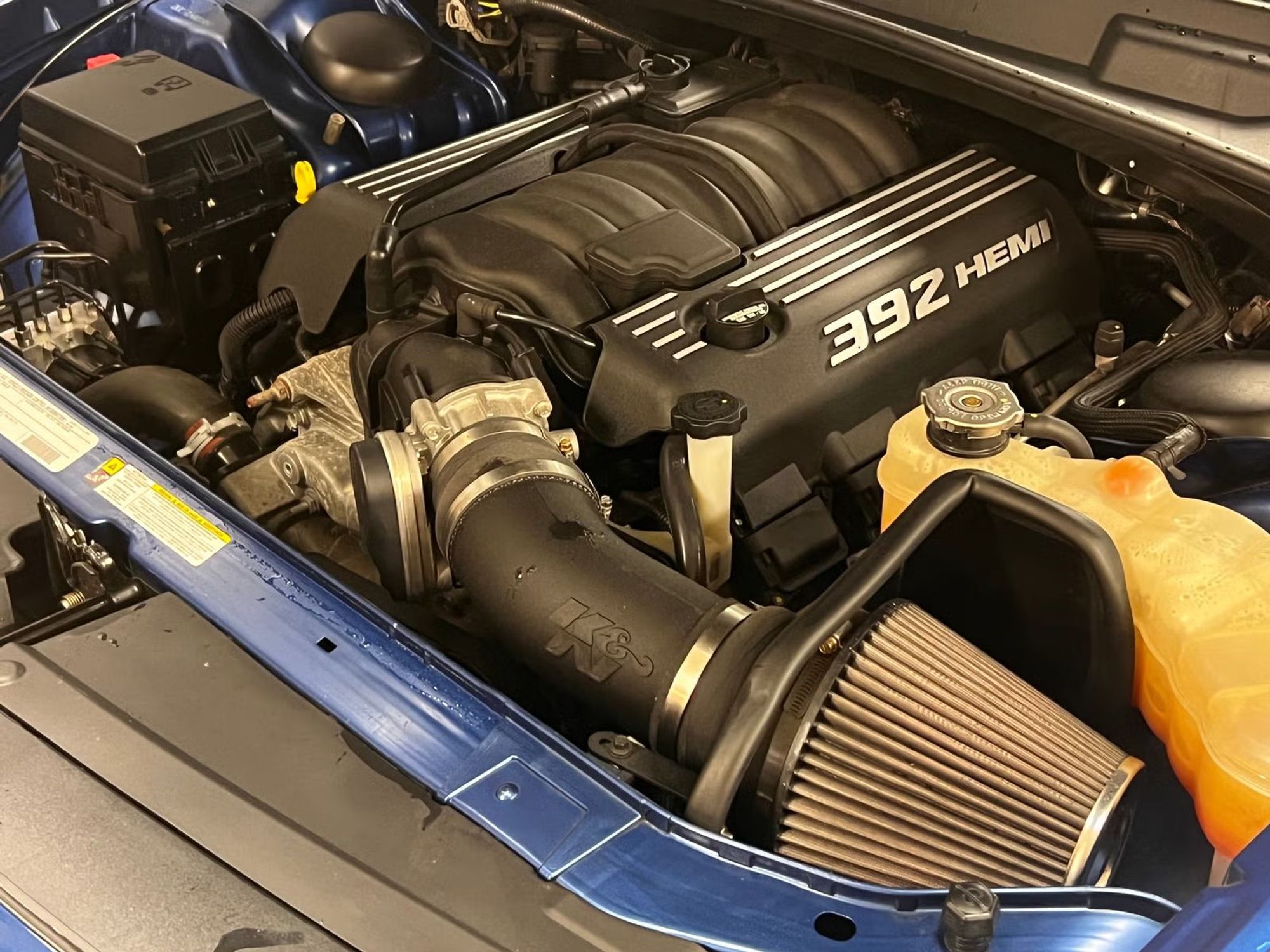 Dodge Challenger 6.4 V8 HEMI Automatic, 5-trins, 476ps, 2011