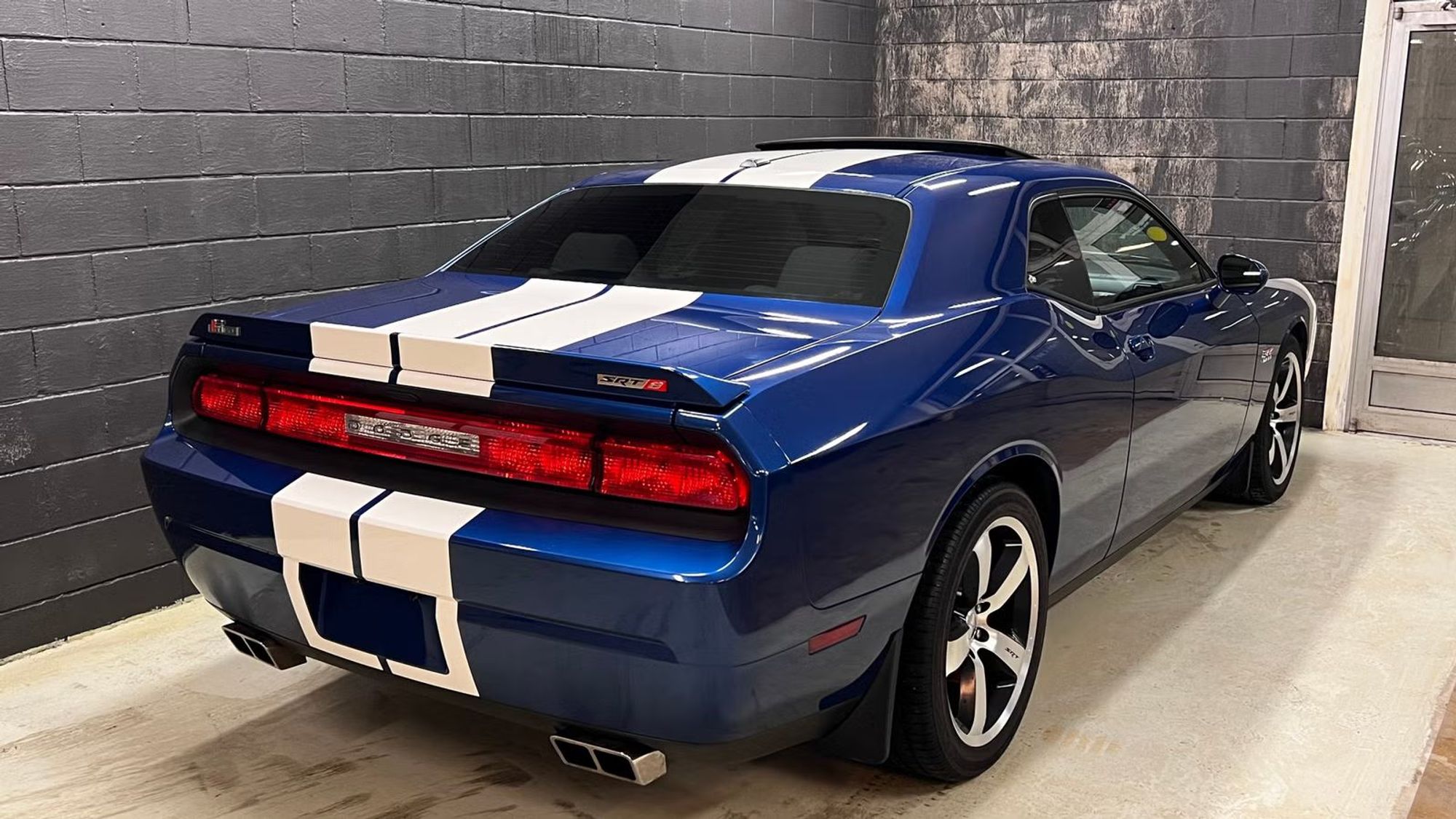 Dodge Challenger 6.4 V8 HEMI Automatic, 5-trins, 476ps, 2011
