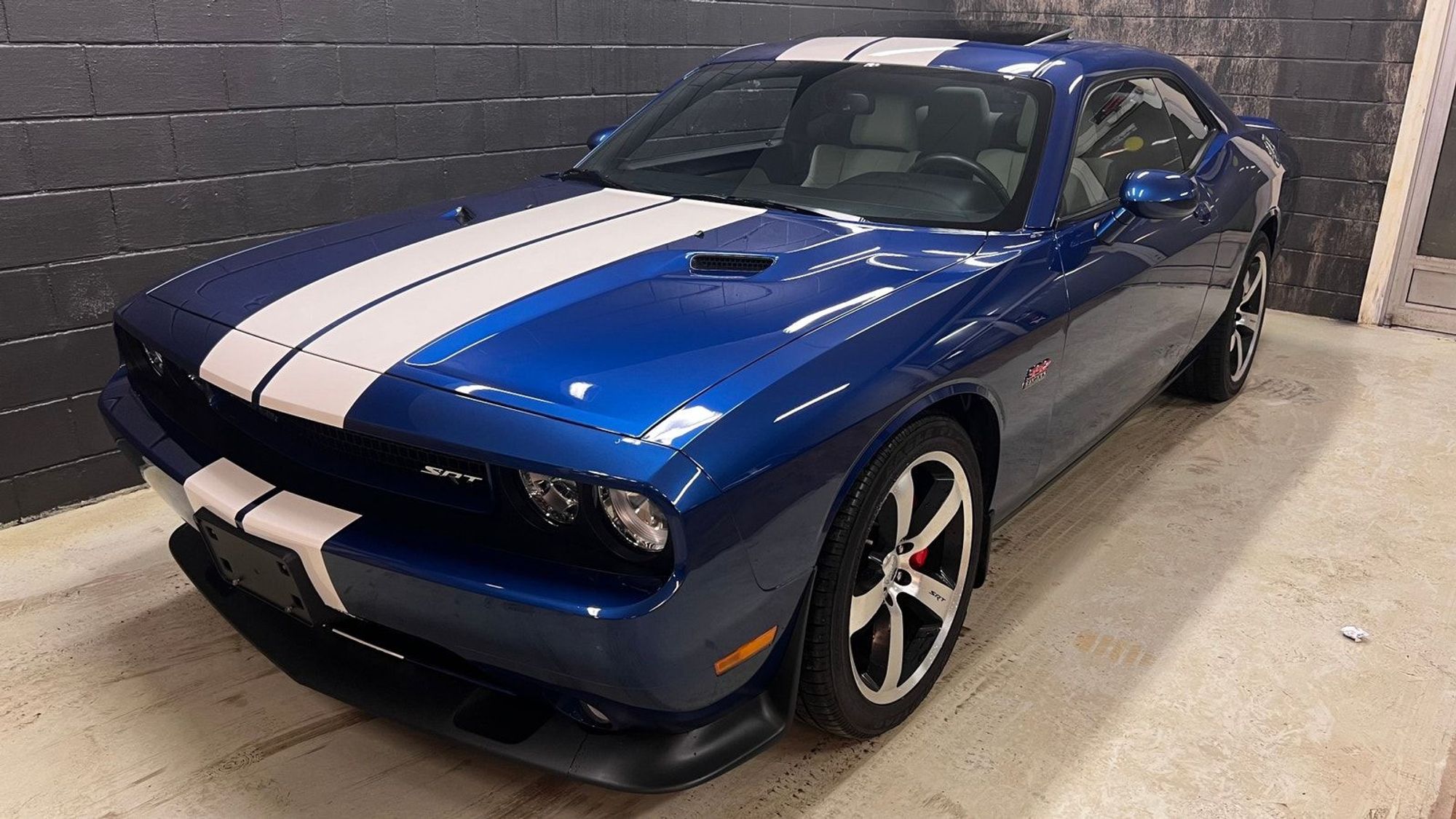 Dodge Challenger 6.4 V8 HEMI Automatic, 5-trins, 476ps, 2011