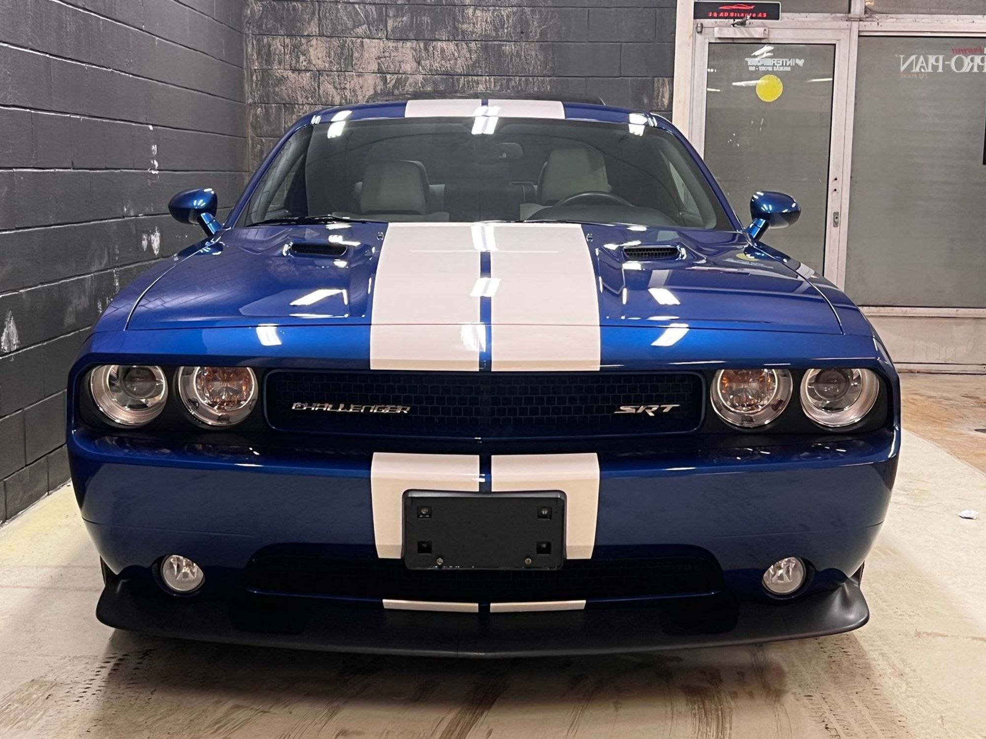 Dodge Challenger 6.4 V8 HEMI Automatic, 5-trins, 476ps, 2011