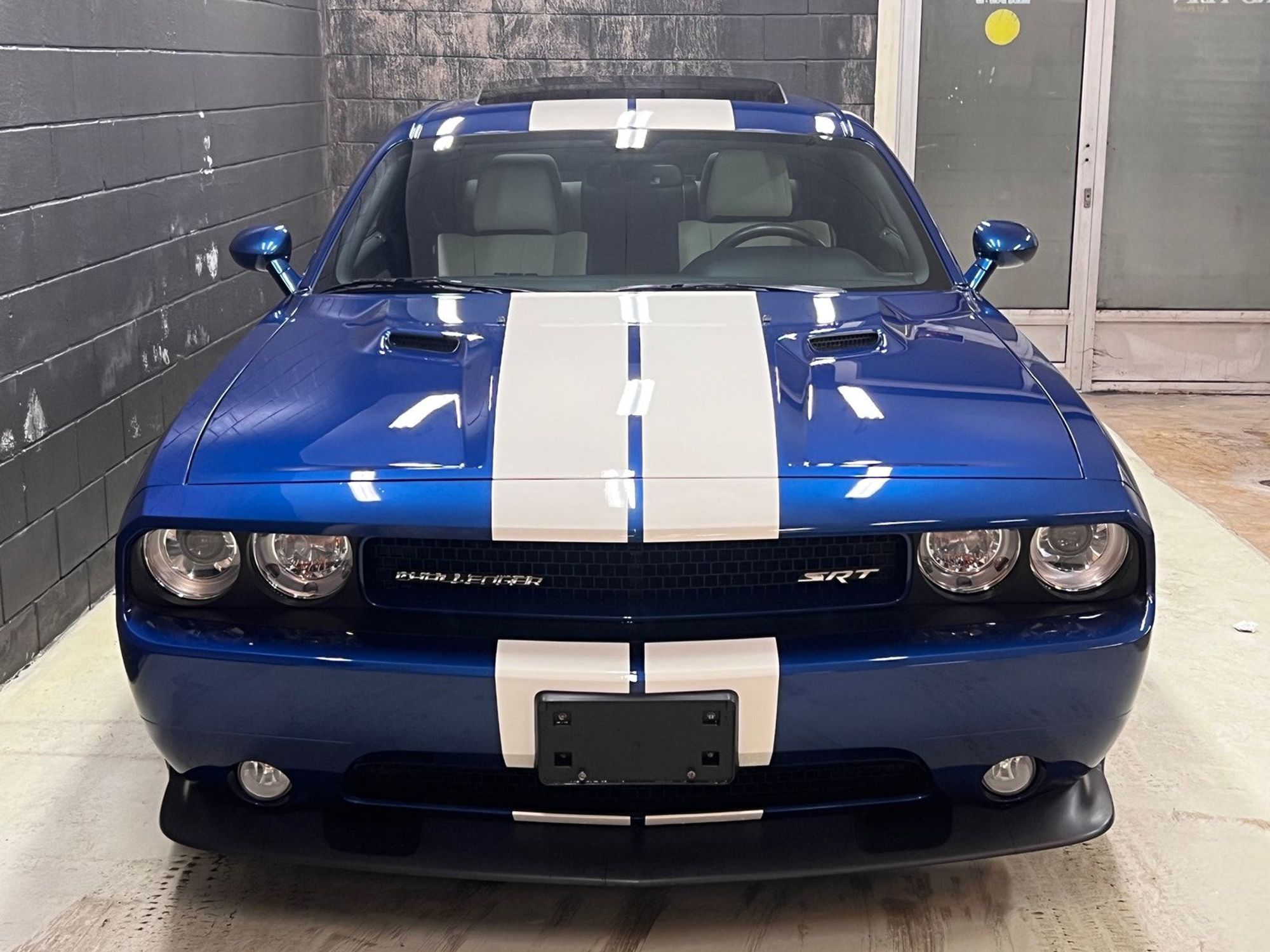 Dodge Challenger 6.4 V8 HEMI Automatic, 5-trins, 476ps, 2011