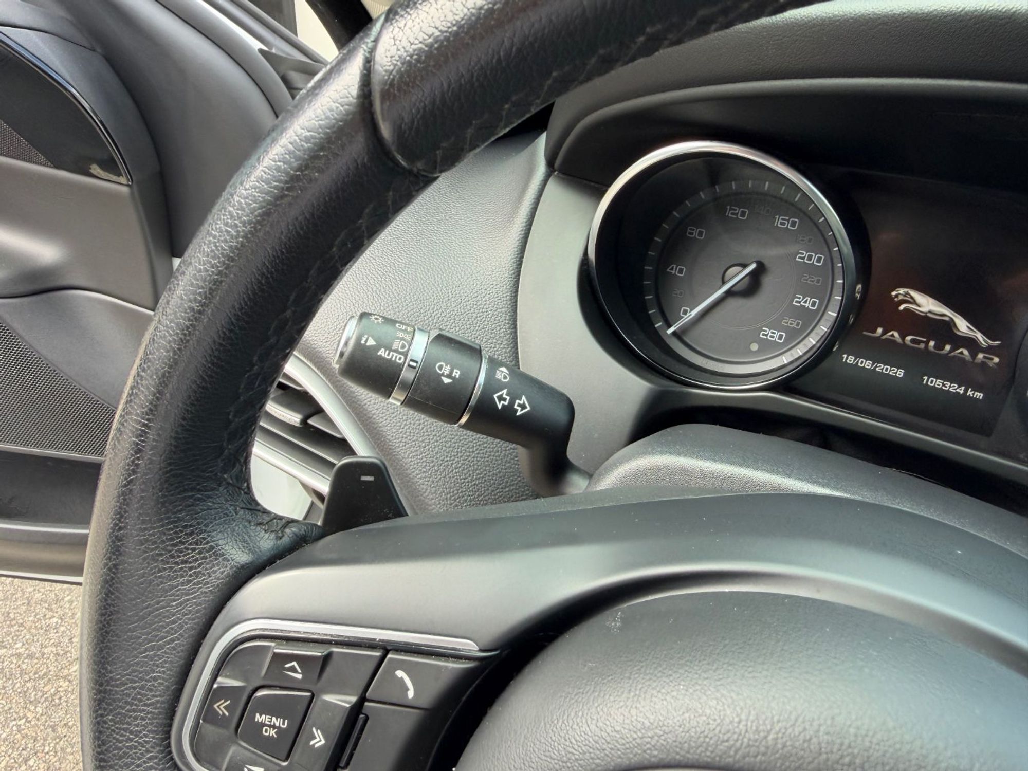 Jaguar XE 20d Automatic, 180hp, 2016