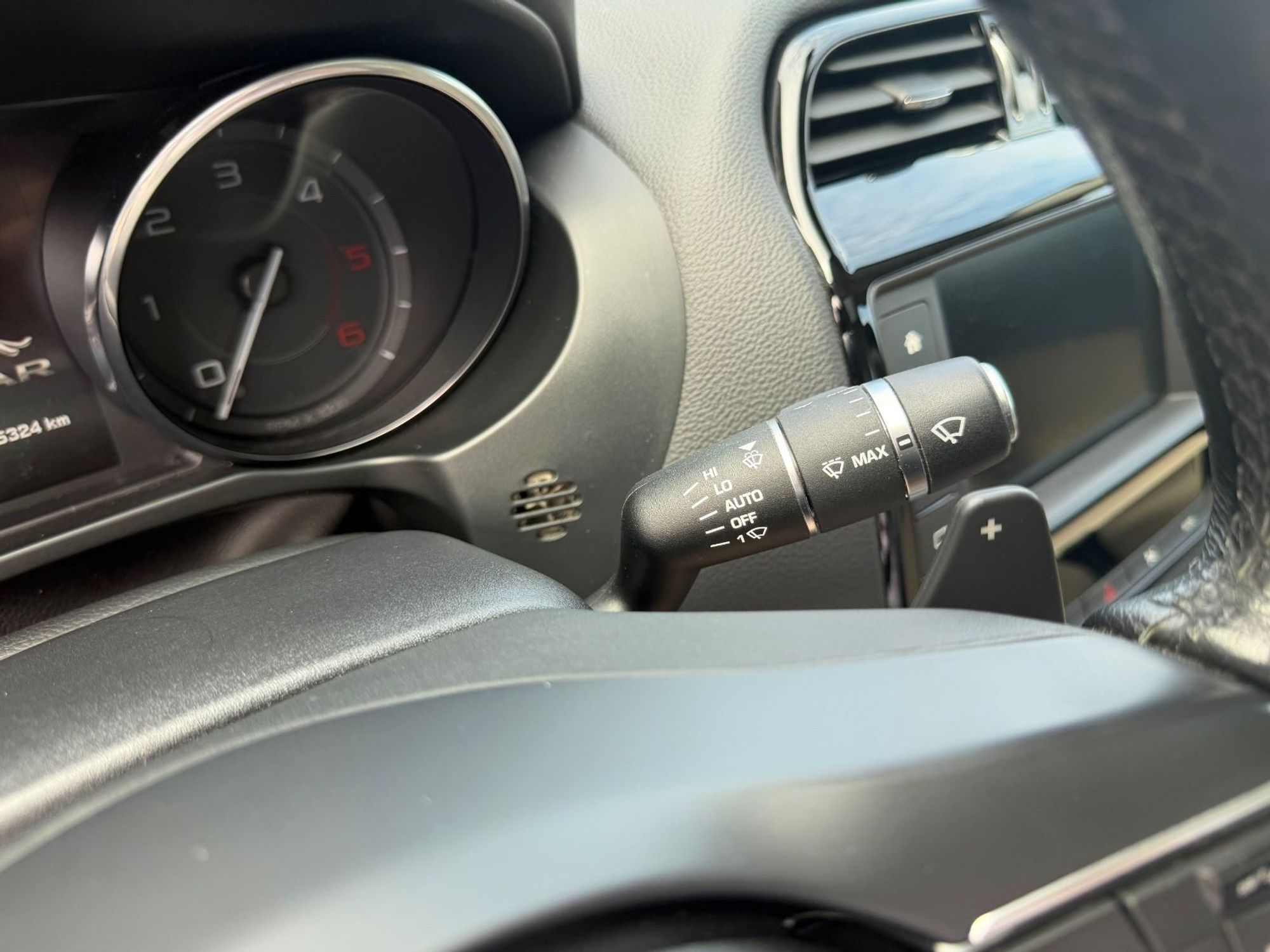 Jaguar XE 20d Automatic, 180hp, 2016