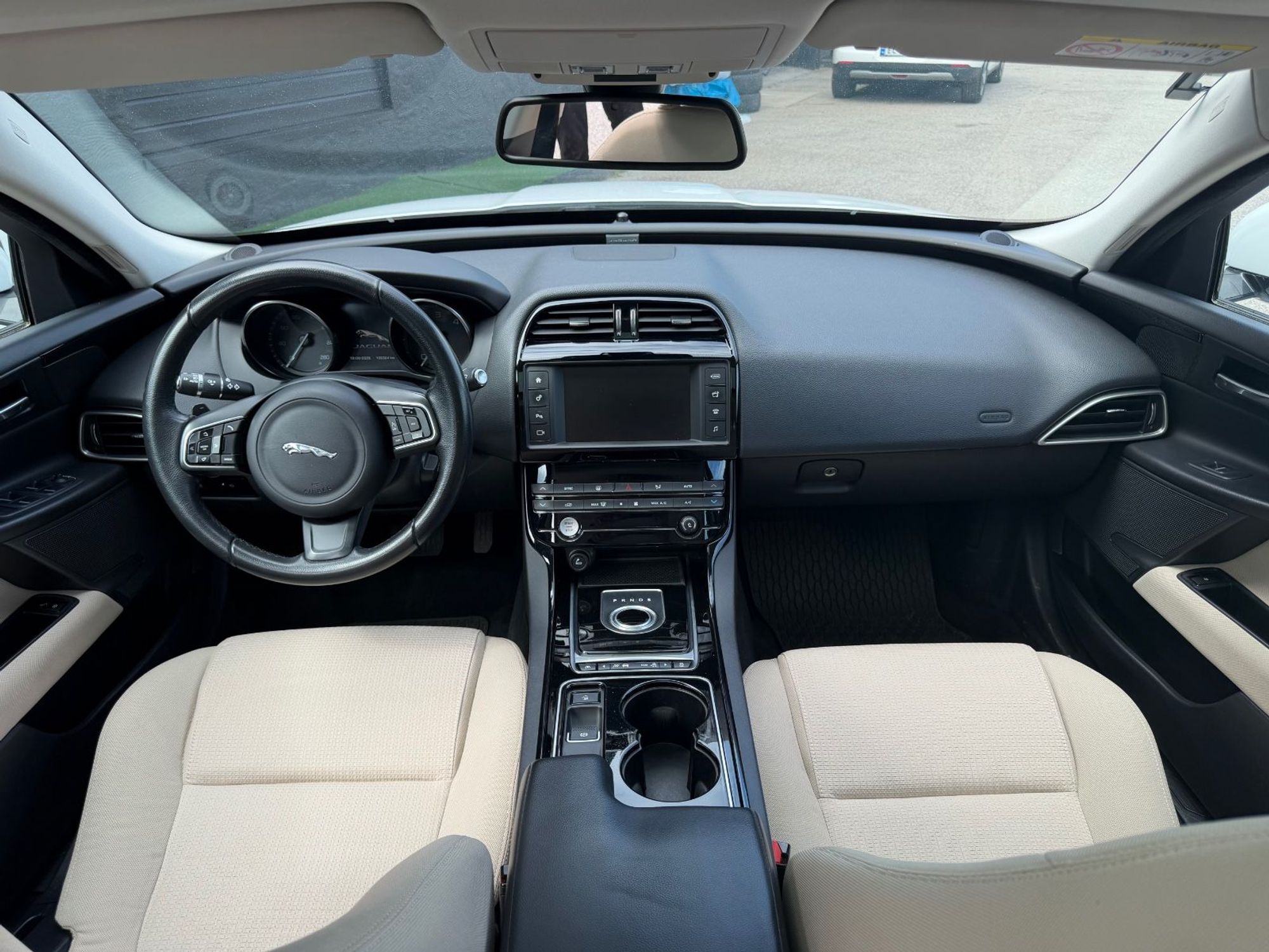 Jaguar XE 20d Automatic, 180hp, 2016
