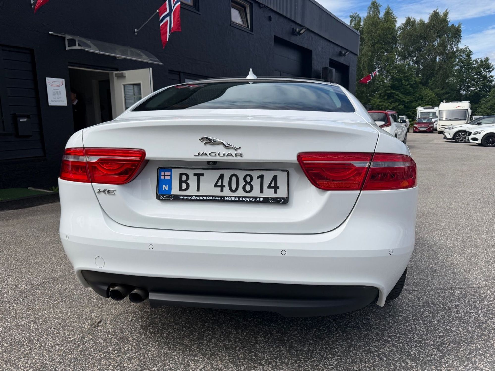 Jaguar XE 20d Automatic, 180hp, 2016