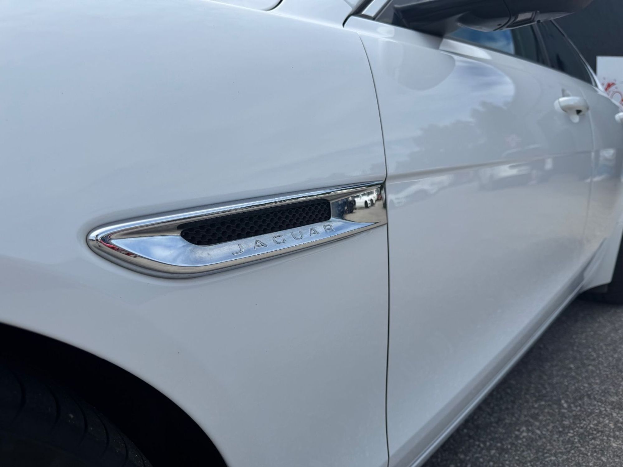 Jaguar XE 20d Automatic, 180hp, 2016