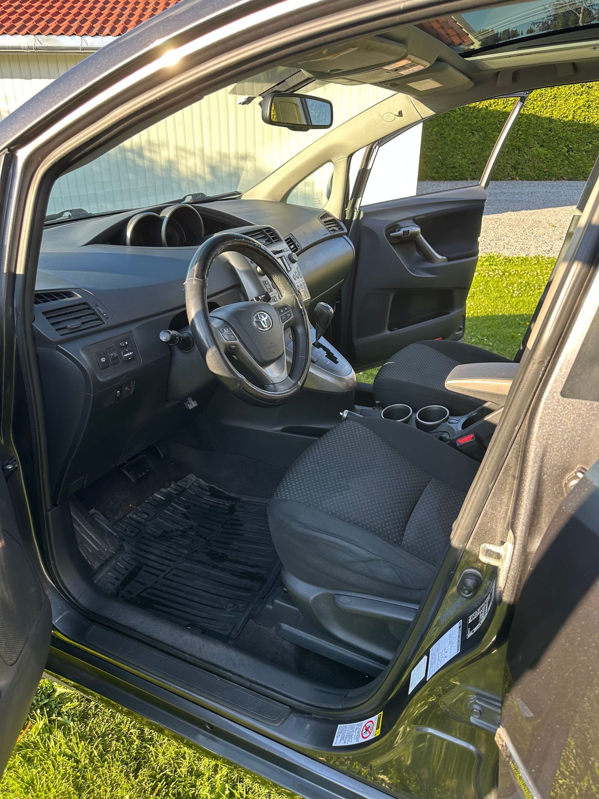 Toyota Verso 1.8 Valvematic Multidrive S, 147hp, 2010