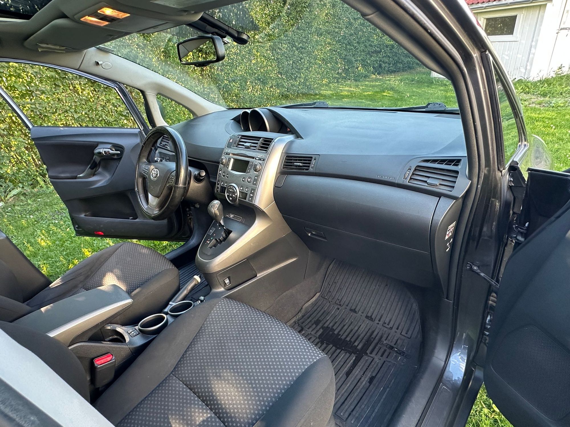 Toyota Verso 1.8 Valvematic Multidrive S, 147hp, 2010