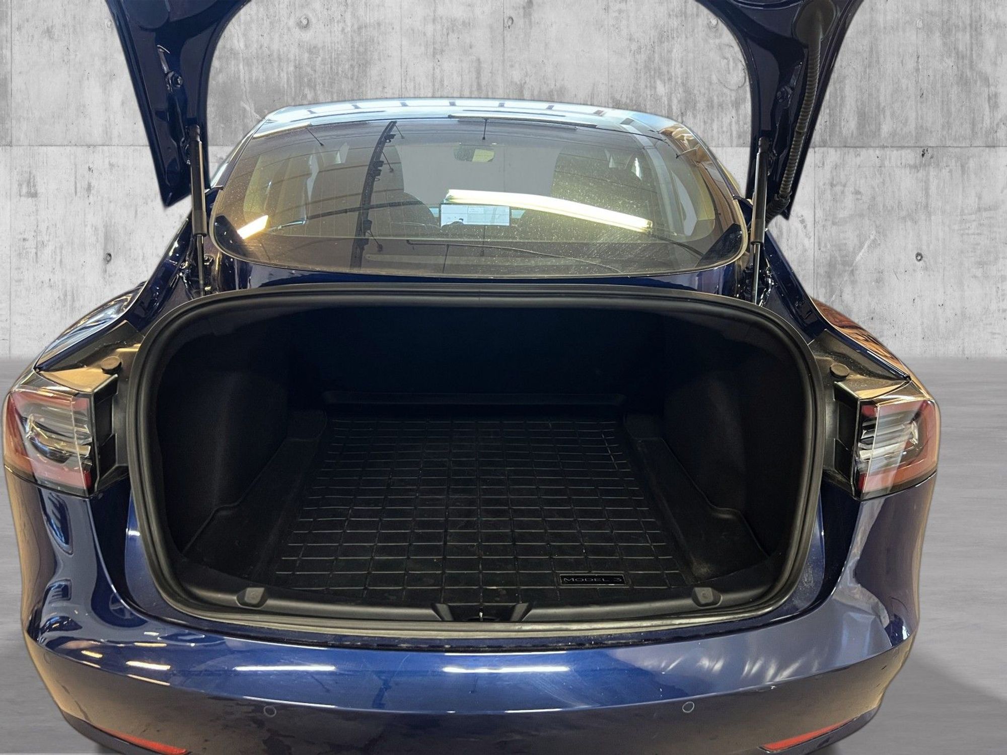 Tesla Model 3 Standard Range Plus, 325hk, 2020