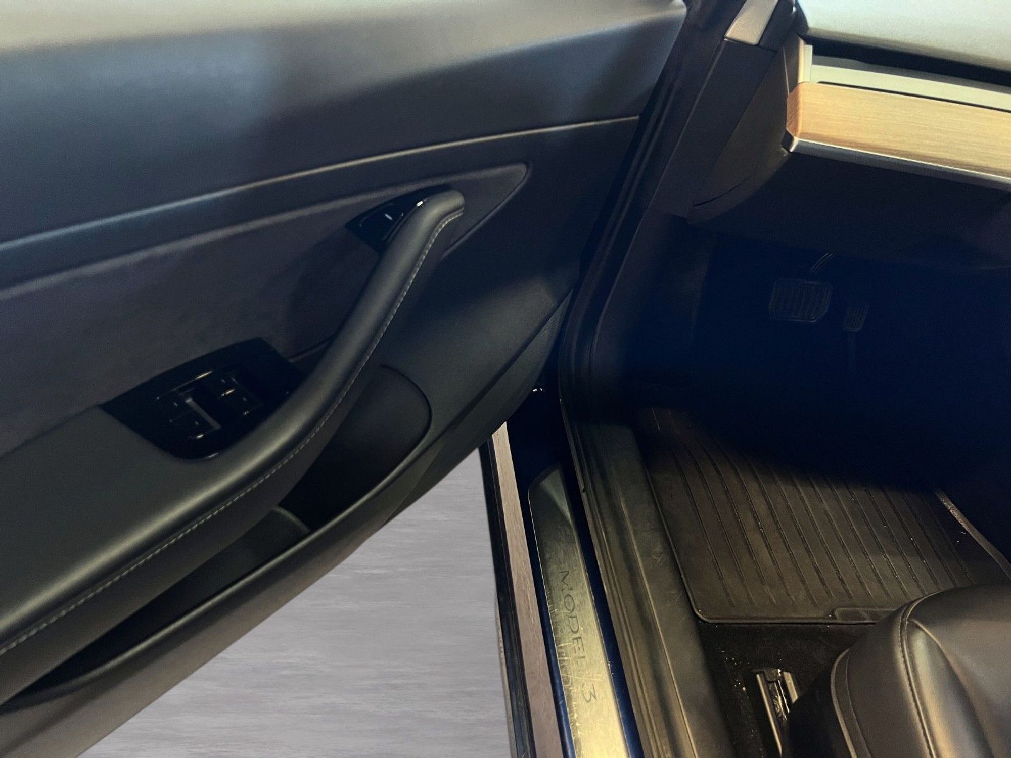 Tesla Model 3 Standard Range Plus, 325hk, 2020