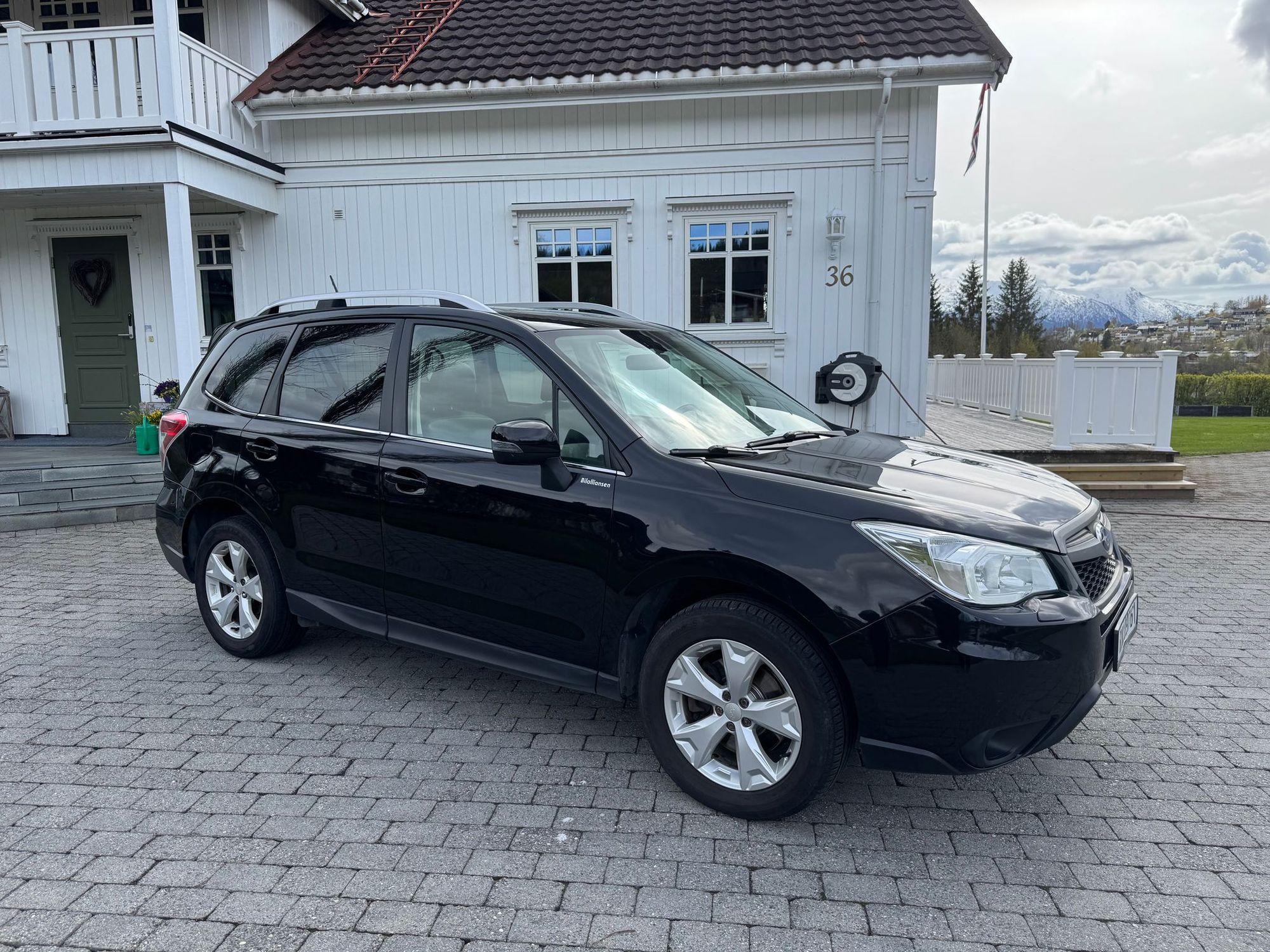 Subaru Forester 2.0 4WD Lineartronic, 147ps, 2015