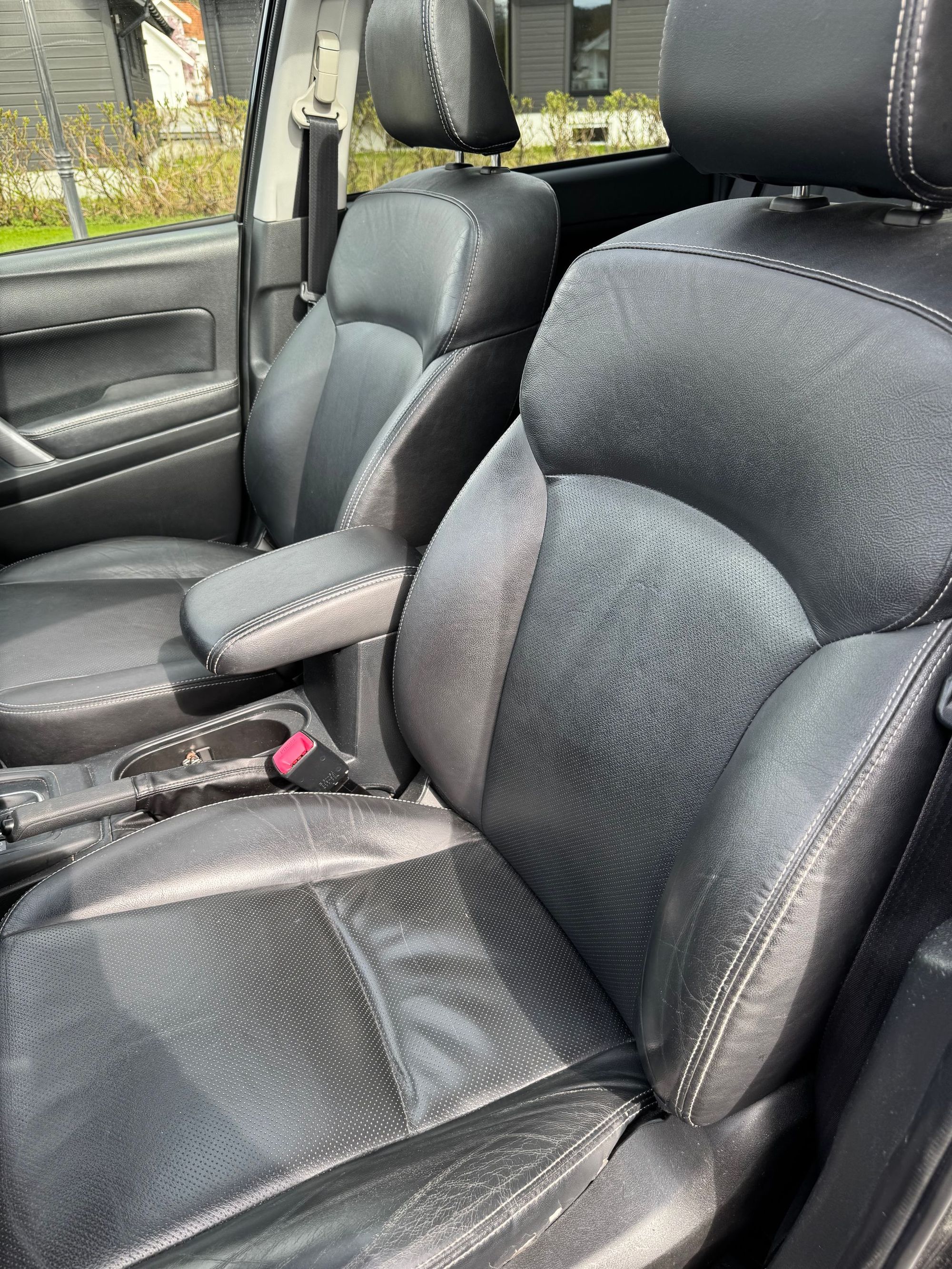 Subaru Forester 2.0 4WD Lineartronic, 147ps, 2015