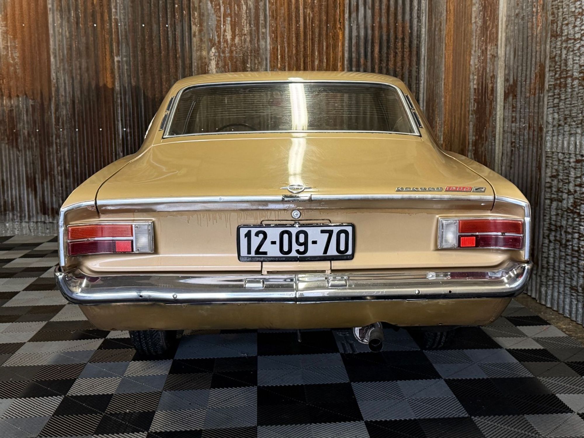 Opel Rekord Coupé 1.9 S Manuell, 3-trinn, 90hk, 1970