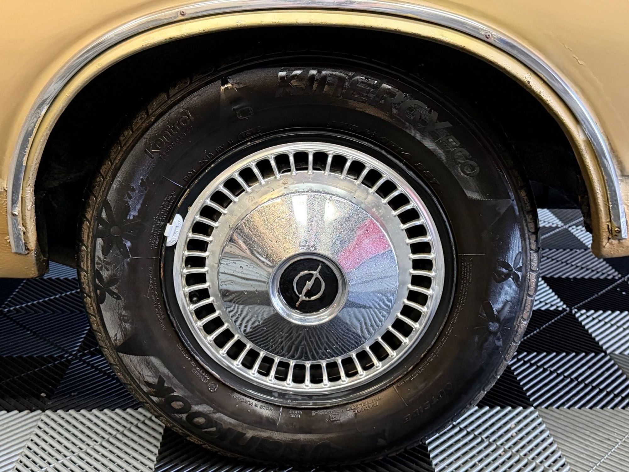 Opel Rekord Coupé 1.9 S Manuell, 3-trinn, 90hk, 1970